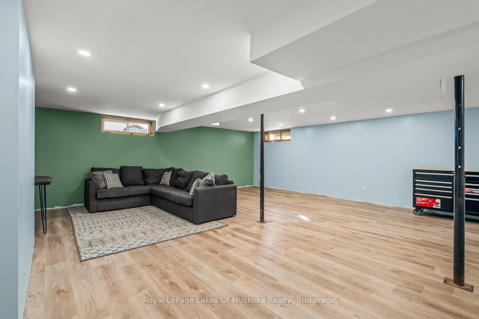 Photo 17 of 30 Kitchen Road S, Huntsville, Chaffey — HOMEH