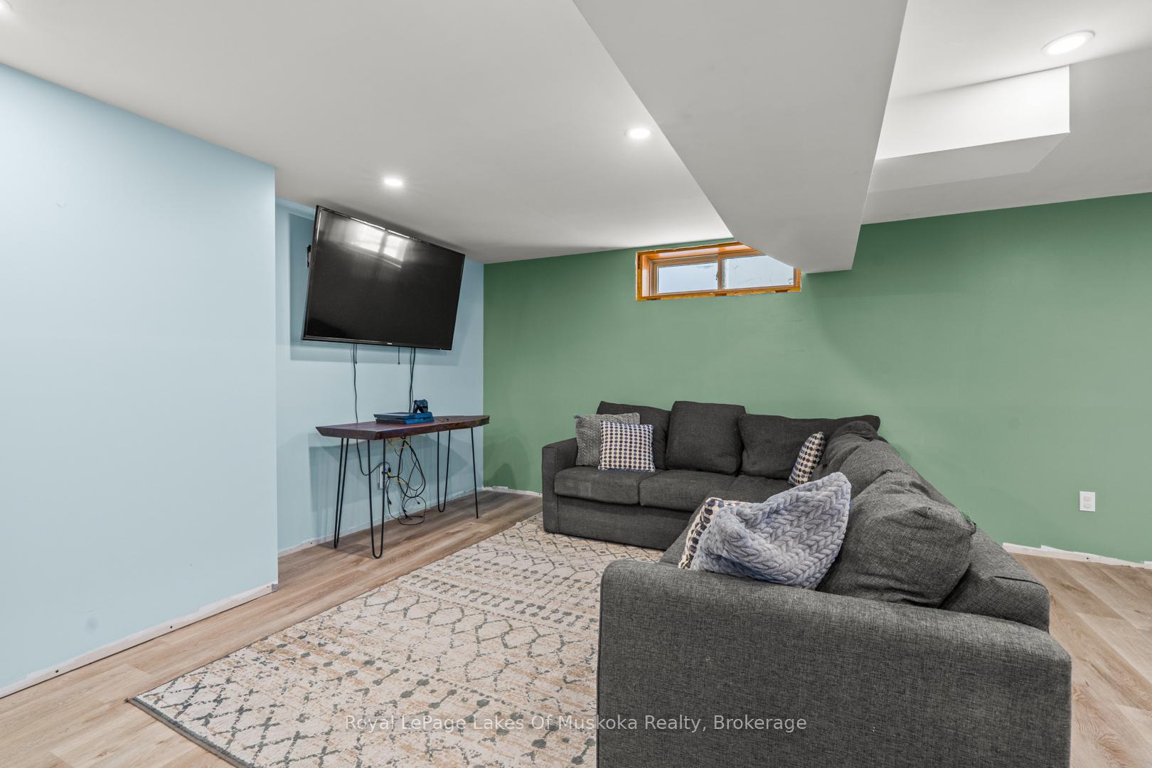 Photo 18 of 30 Kitchen Road S, Huntsville, Chaffey — HOMEH