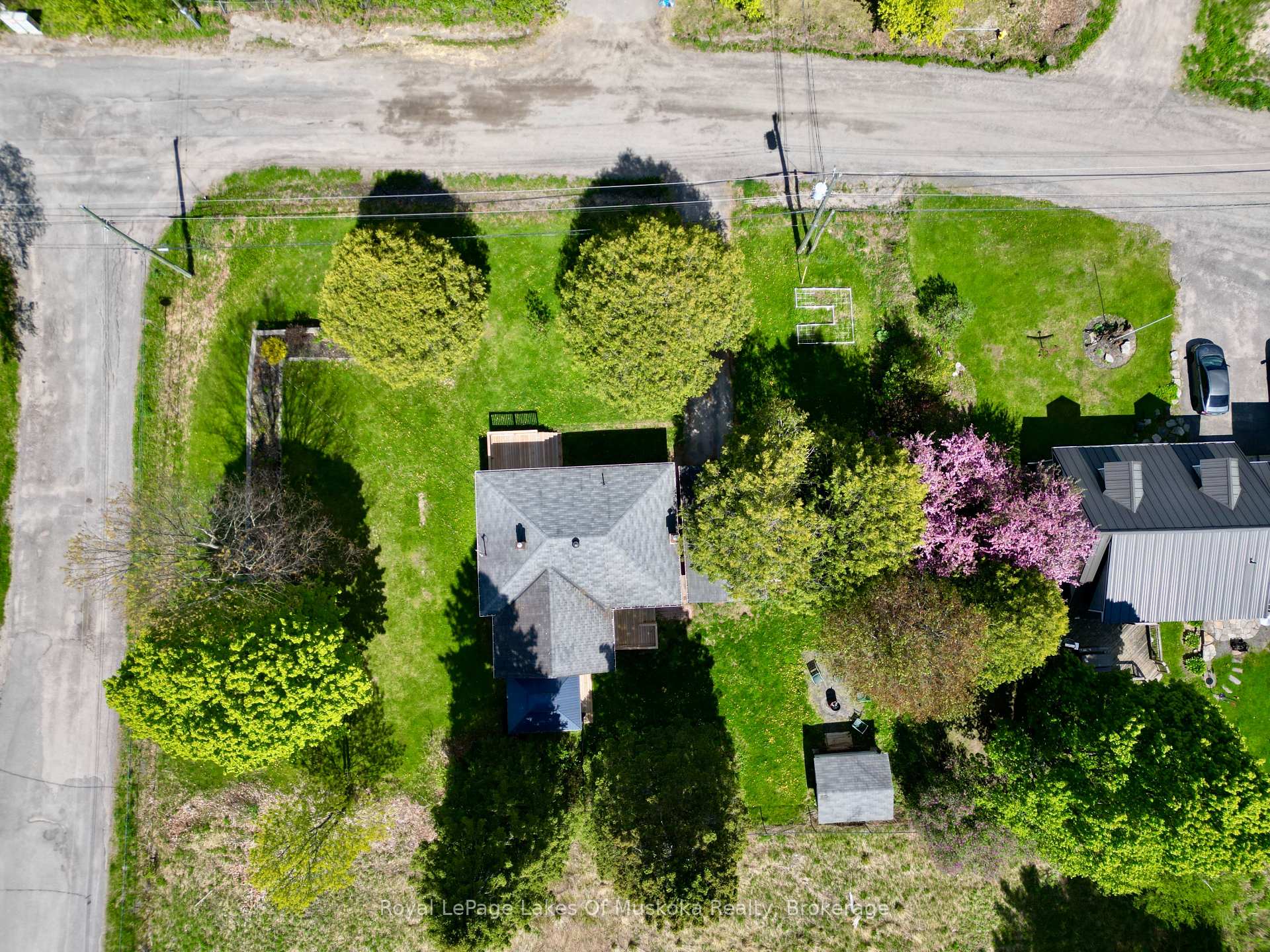 Photo 24 of 30 Kitchen Road S, Huntsville, Chaffey — HOMEH