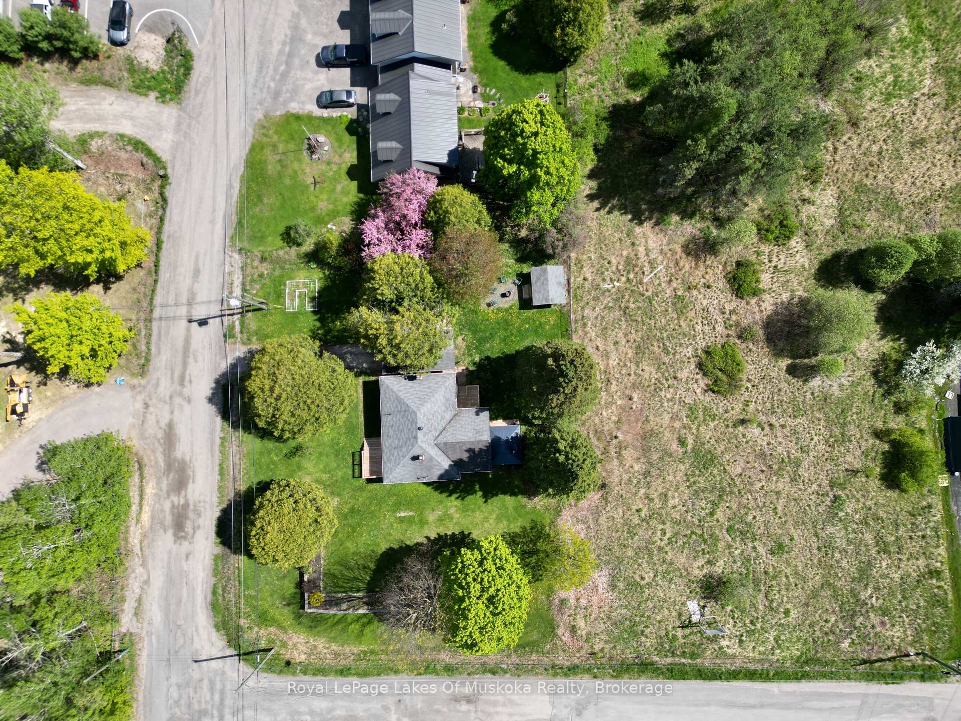 Photo 25 of 30 Kitchen Road S, Huntsville, Chaffey — HOMEH