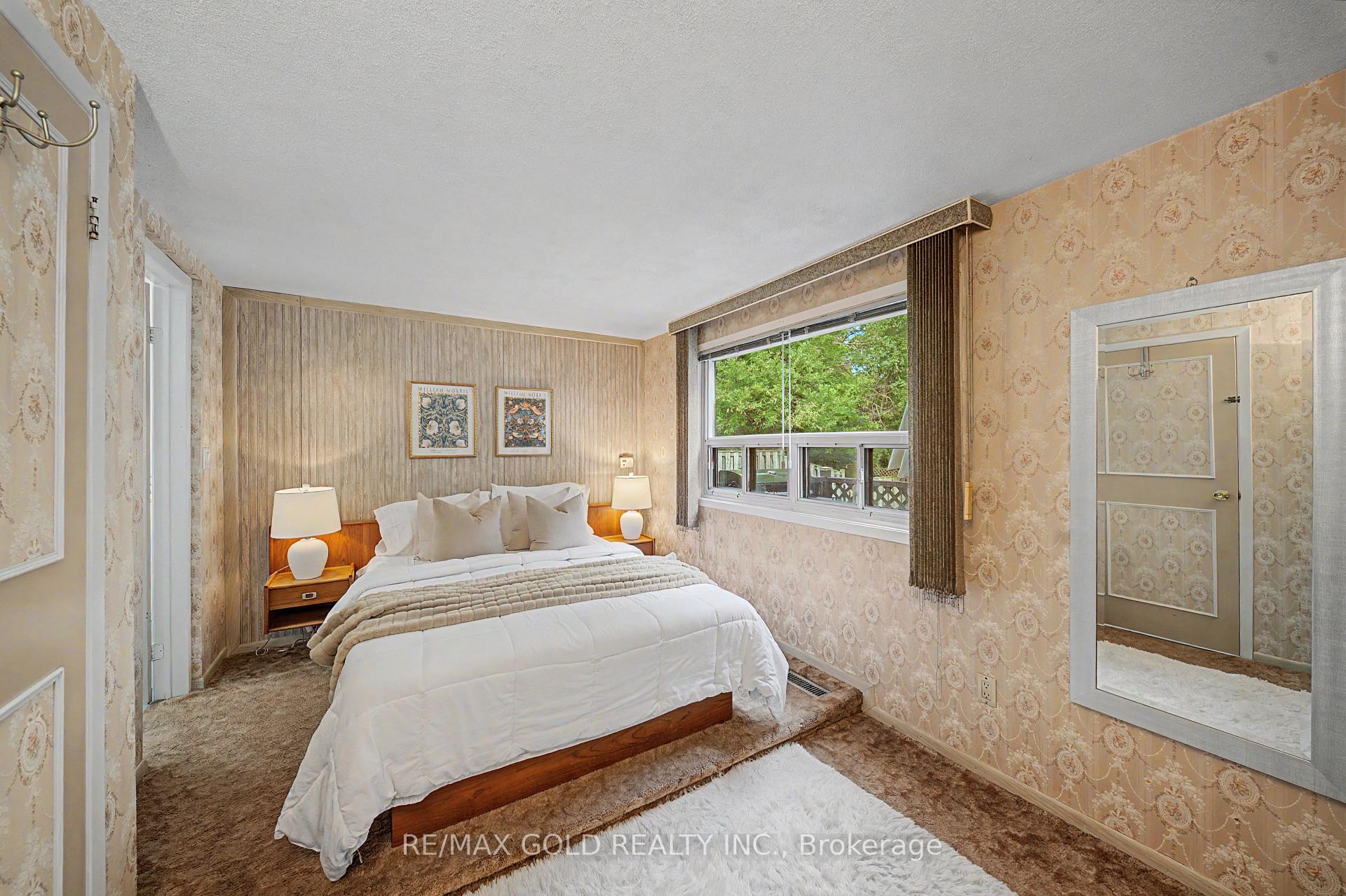 Photo 7 of 52 Madoc Drive, Brampton, Madoc — HOMEH