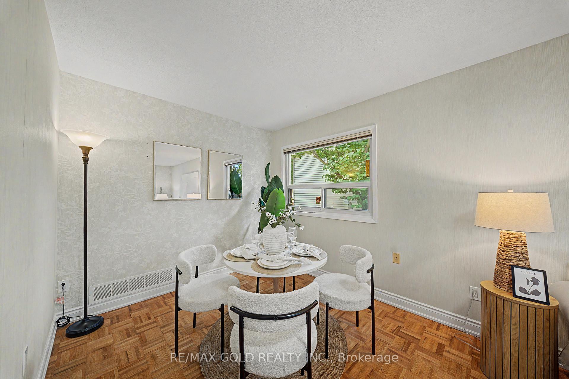 Photo 14 of 52 Madoc Drive, Brampton, Madoc — HOMEH