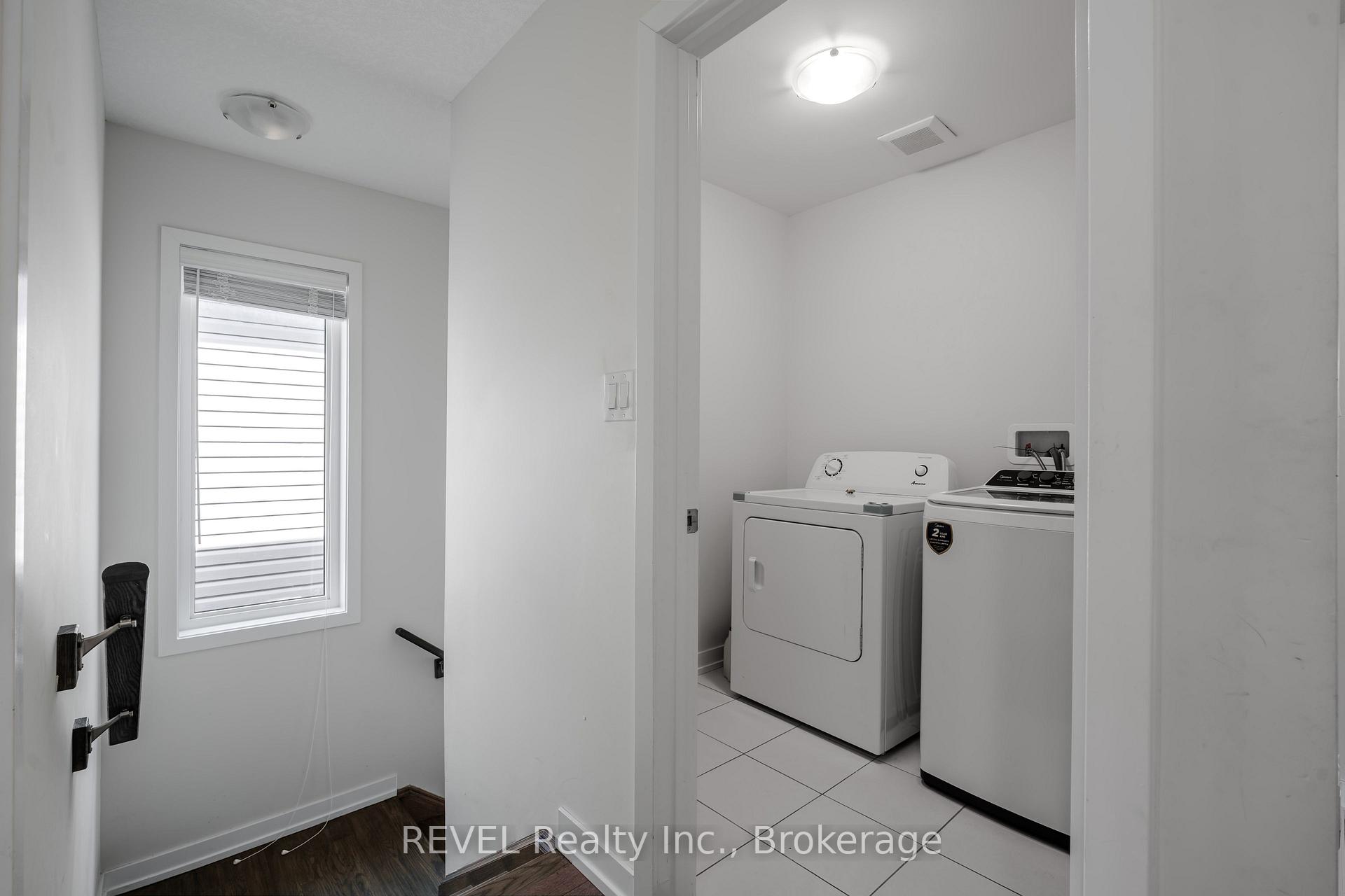 Photo 14 of 111 Sunflower Crescent, Thorold, Hurricane/Merrittville — HOMEH