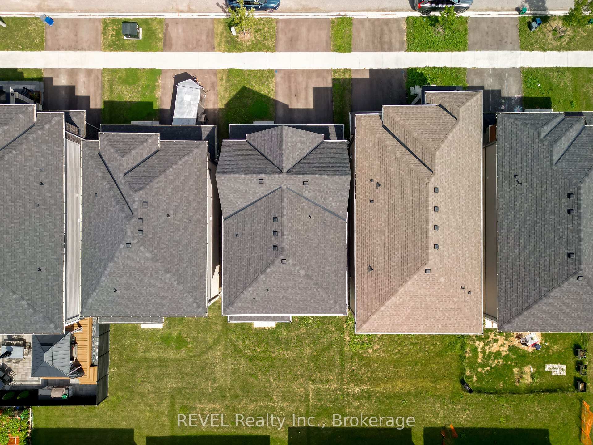 Photo 25 of 111 Sunflower Crescent, Thorold, Hurricane/Merrittville — HOMEH