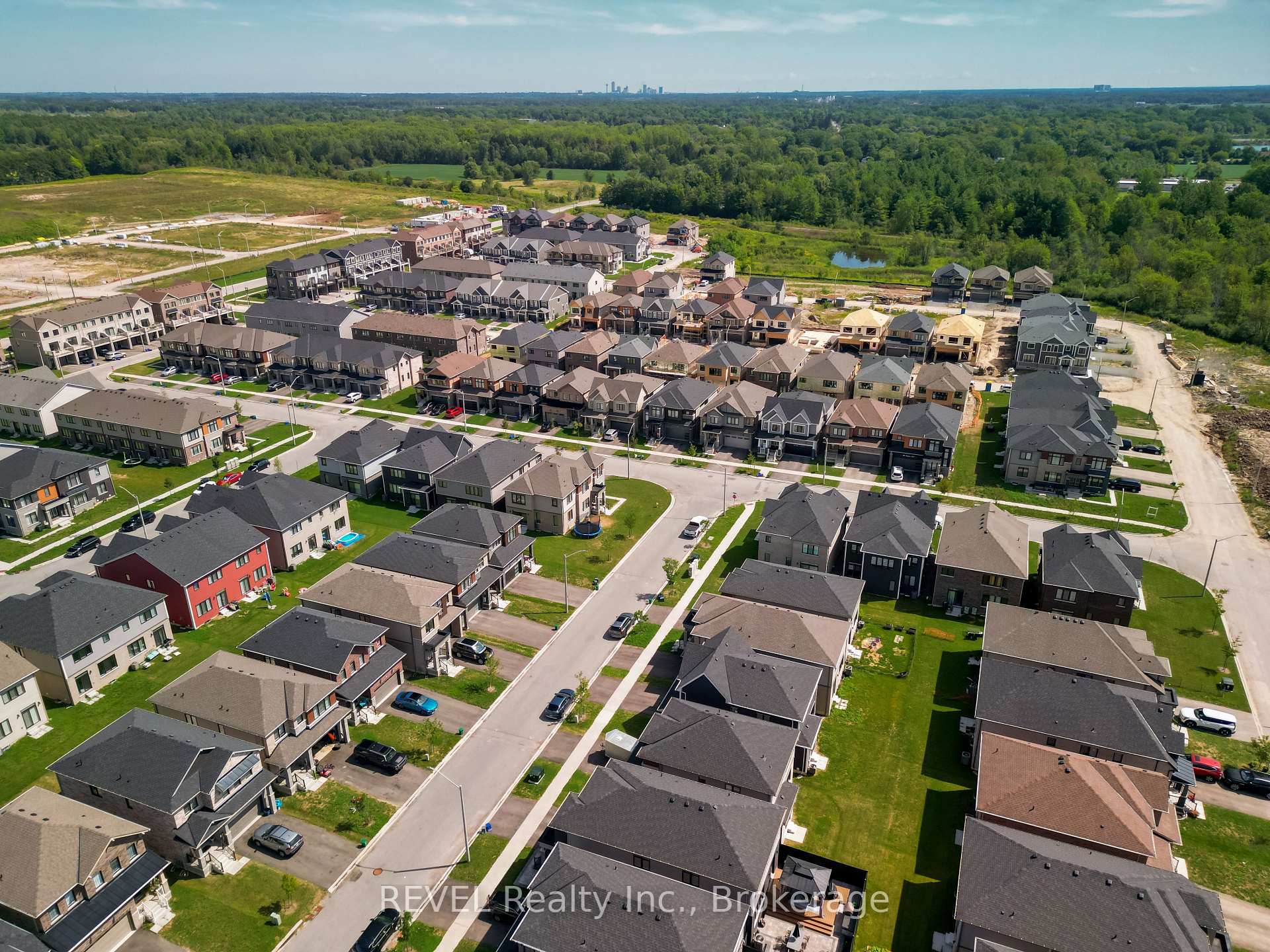 Photo 27 of 111 Sunflower Crescent, Thorold, Hurricane/Merrittville — HOMEH