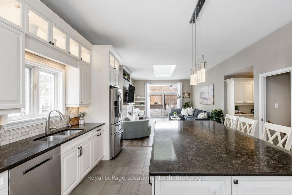 Photo 6 of 1094 River Road W, Wasaga Beach — HOMEH