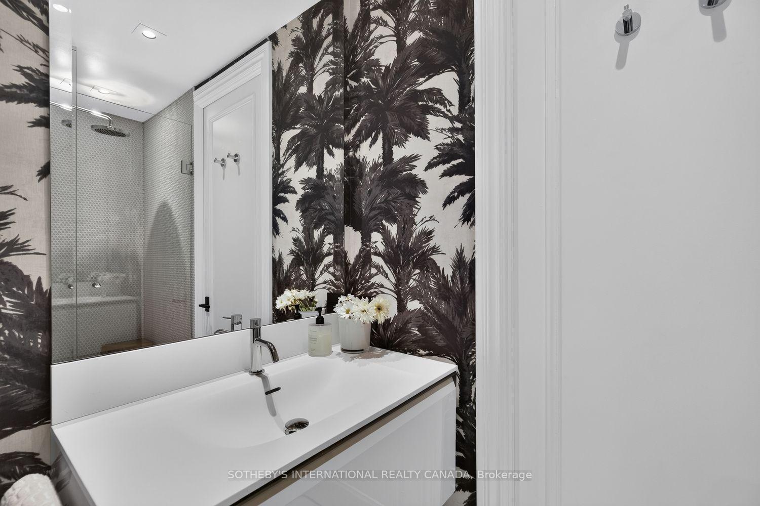 Photo 23 of Unit 301, 20 Scrivener Square, Toronto, Rosedale-Moore Park — HOMEH