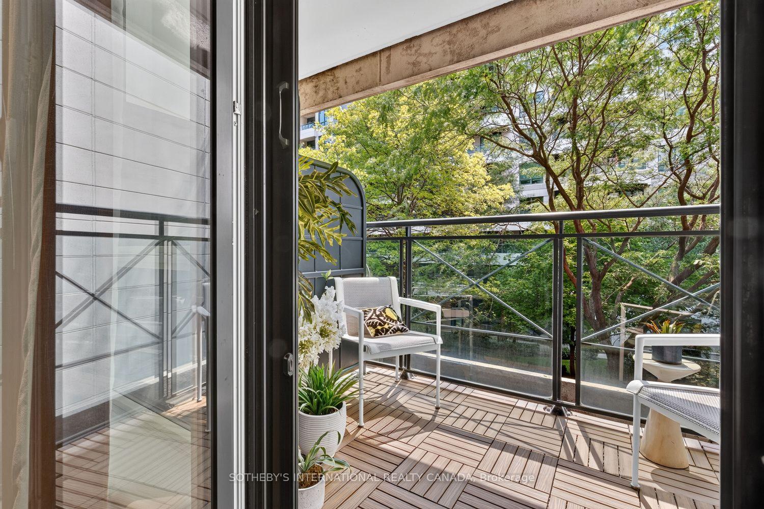 Photo 26 of Unit 301, 20 Scrivener Square, Toronto, Rosedale-Moore Park — HOMEH