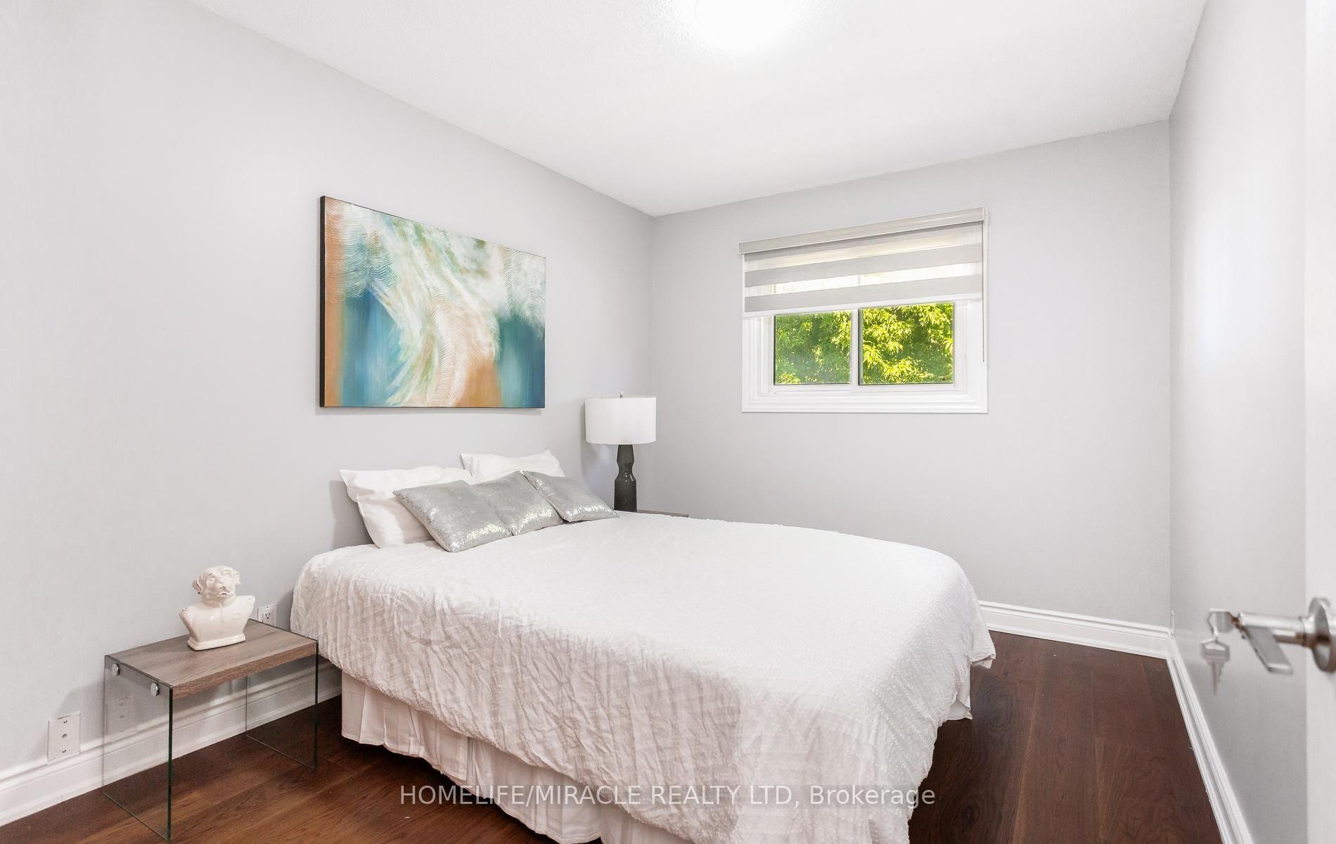 Photo 27 of 49 Newbridge Crescent, Brampton, Westgate — HOMEH