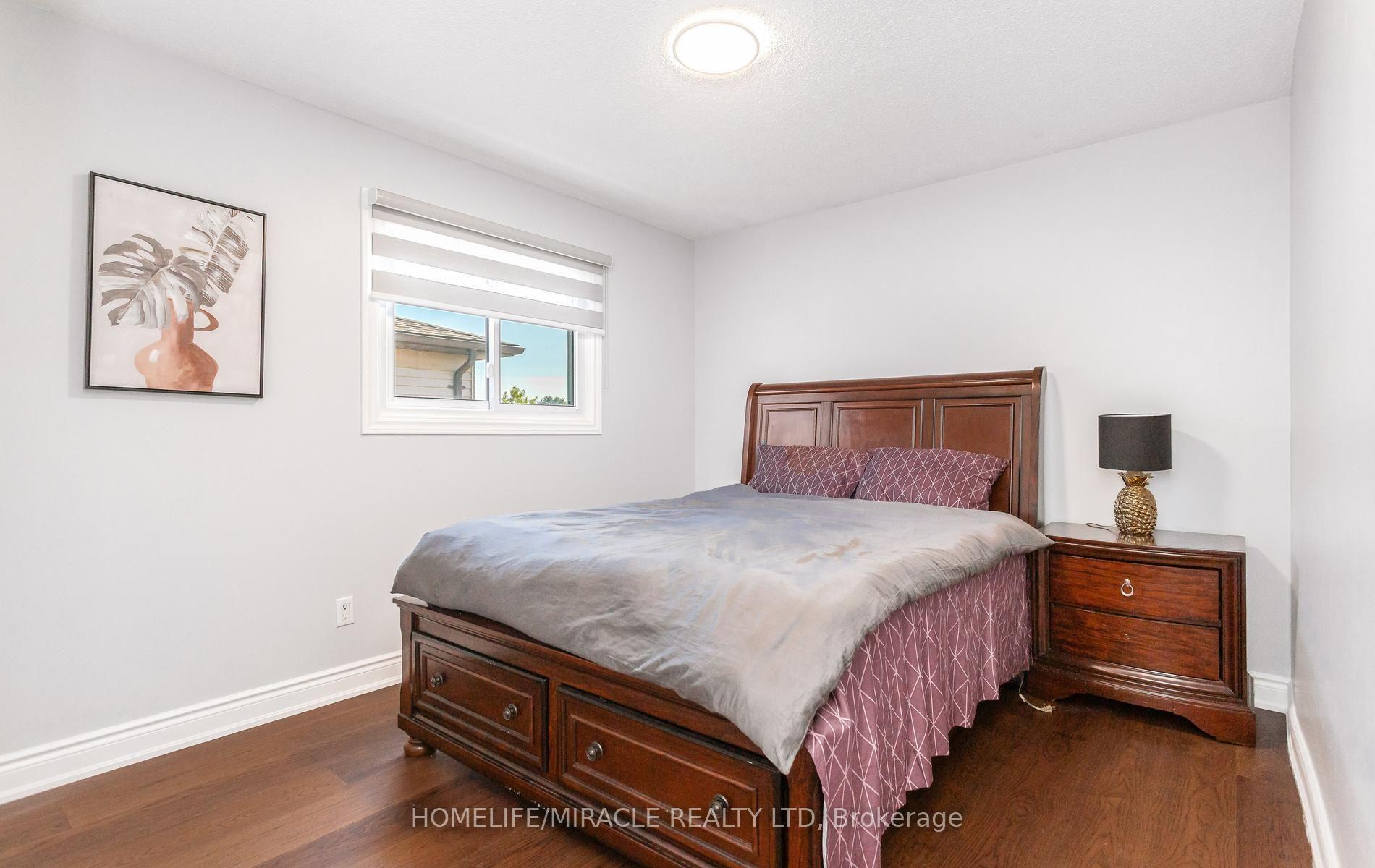 Photo 29 of 49 Newbridge Crescent, Brampton, Westgate — HOMEH
