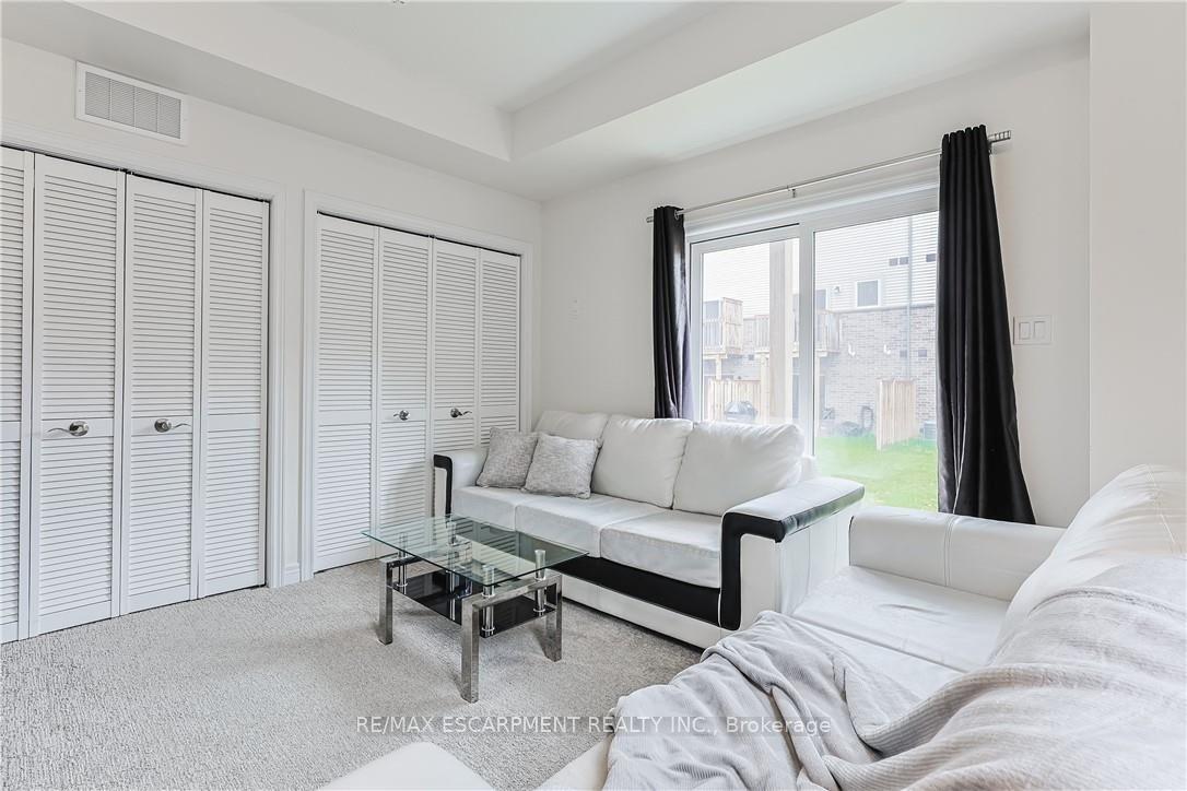 Photo 29 of 20 Barley Lane, Hamilton, Ancaster — HOMEH