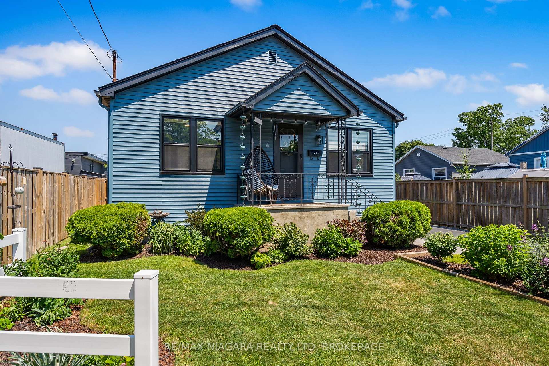 Photo 2 of 741 Elm Street, Port Colborne, Main Street — HOMEH