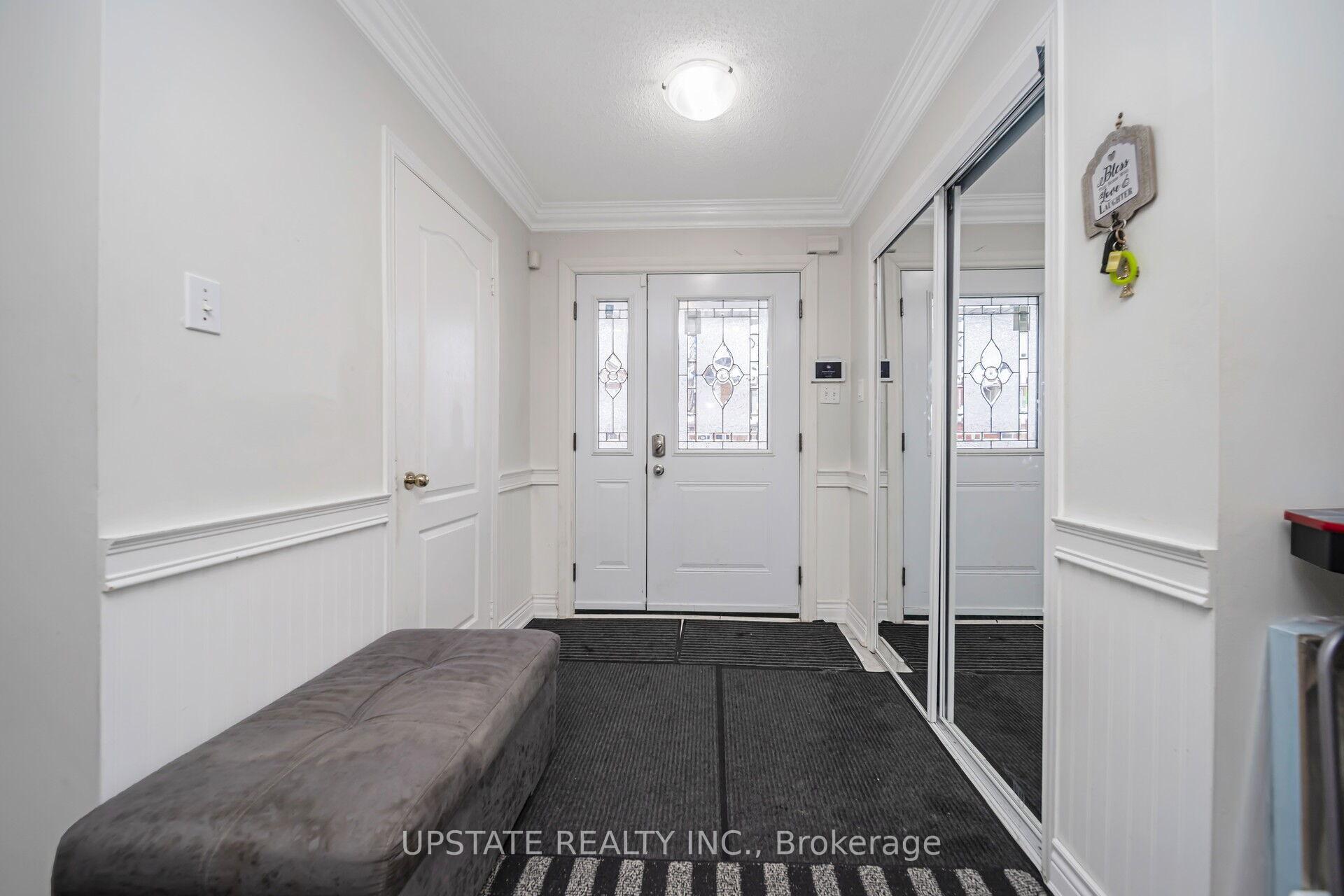 Photo 2 of 12 Bramfield Street, Brampton, Fletcher's Meadow — HOMEH