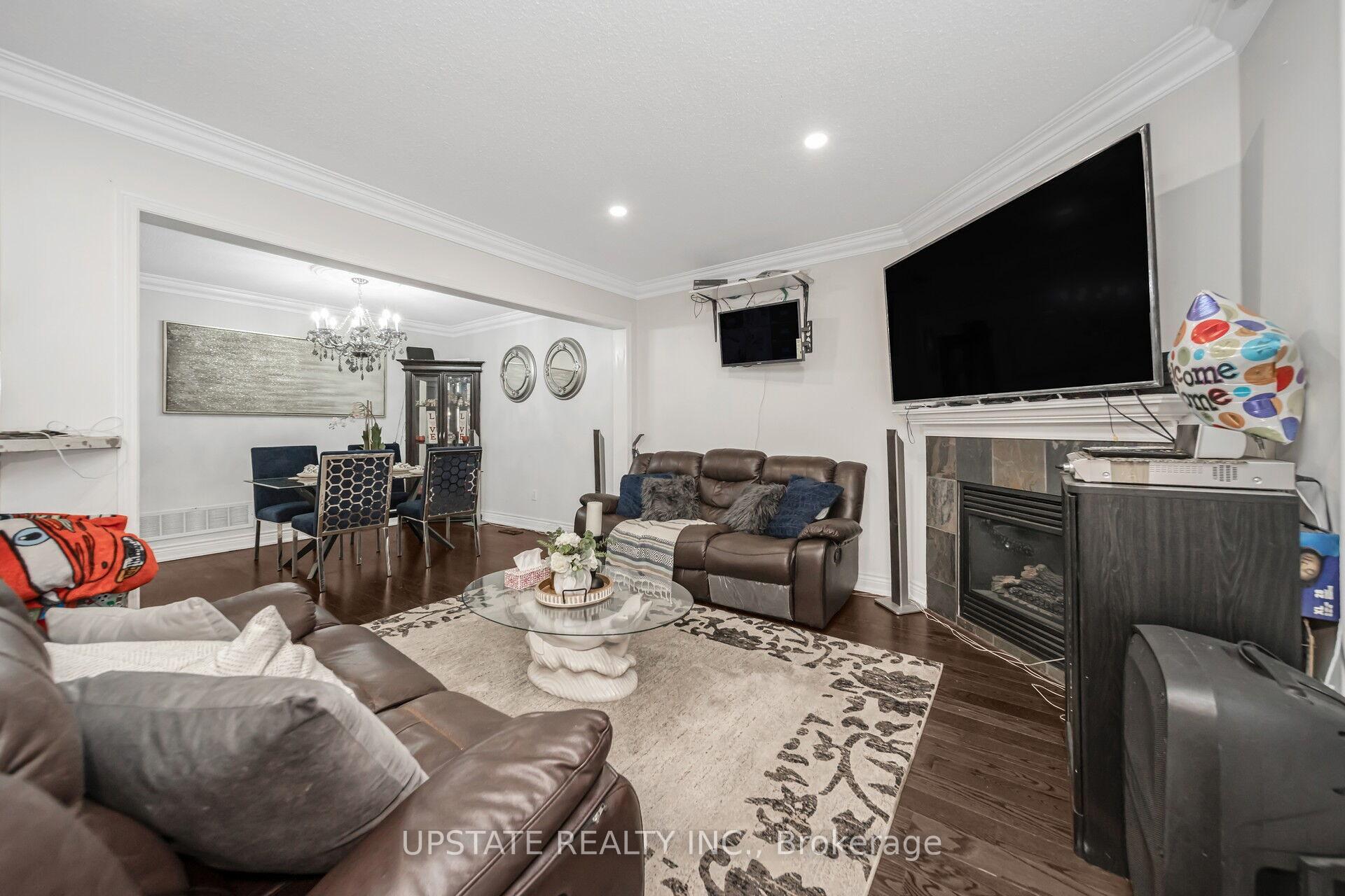 Photo 15 of 12 Bramfield Street, Brampton, Fletcher's Meadow — HOMEH