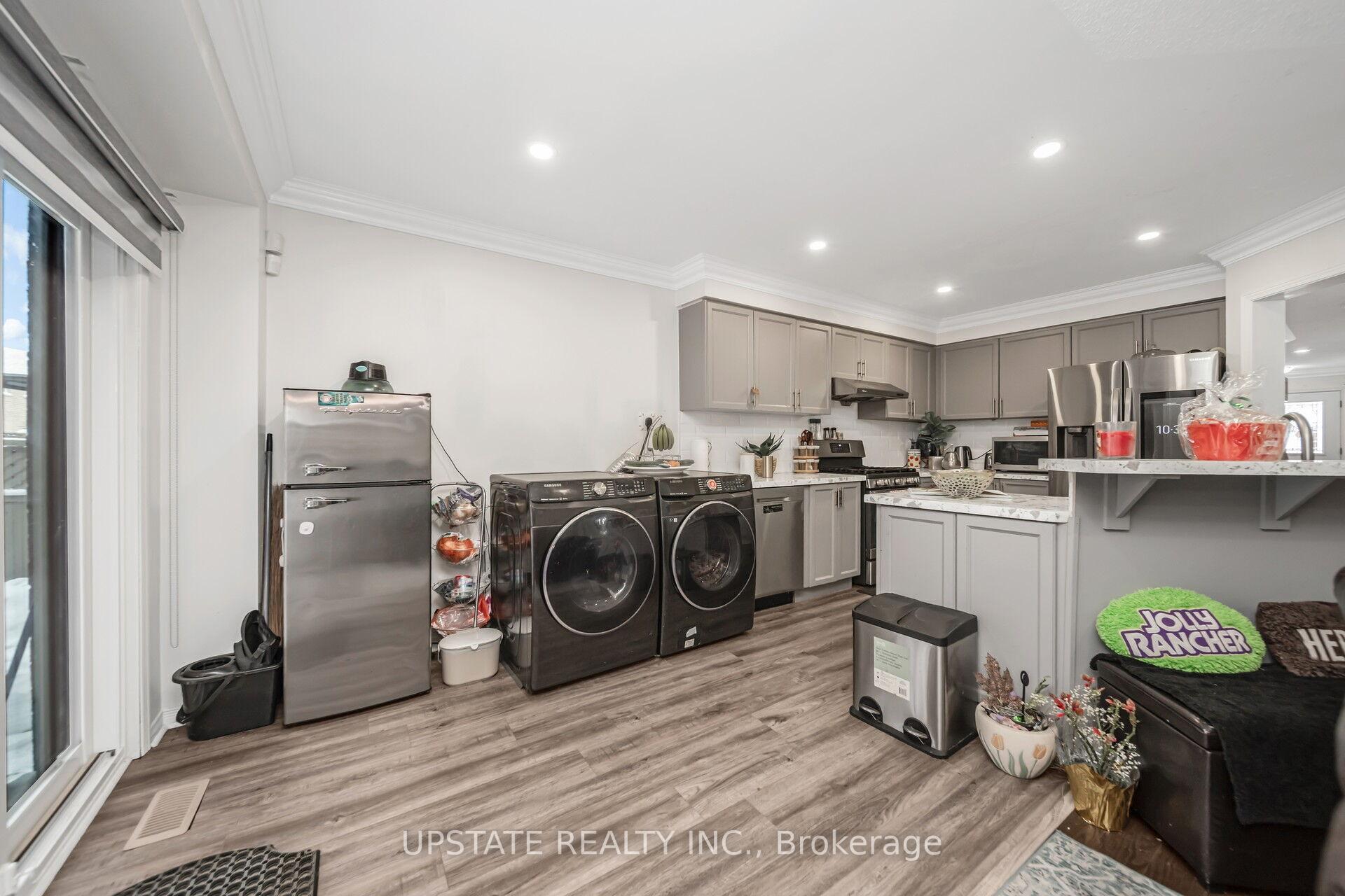 Photo 16 of 12 Bramfield Street, Brampton, Fletcher's Meadow — HOMEH