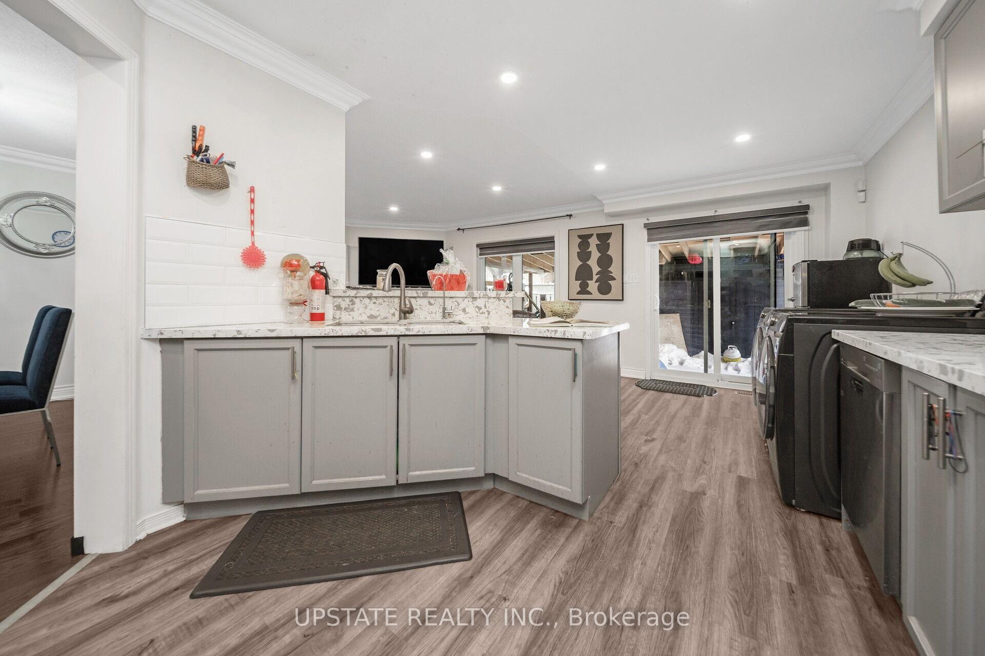 Photo 20 of 12 Bramfield Street, Brampton, Fletcher's Meadow — HOMEH
