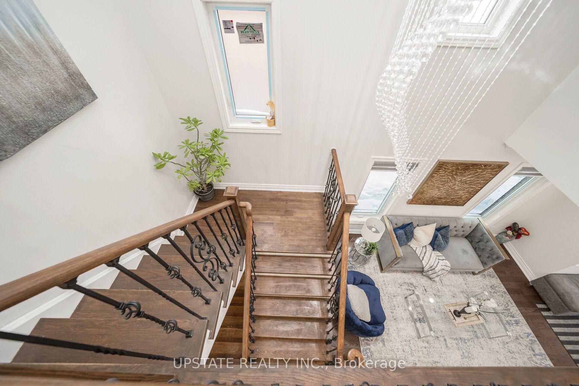 Photo 24 of 12 Bramfield Street, Brampton, Fletcher's Meadow — HOMEH