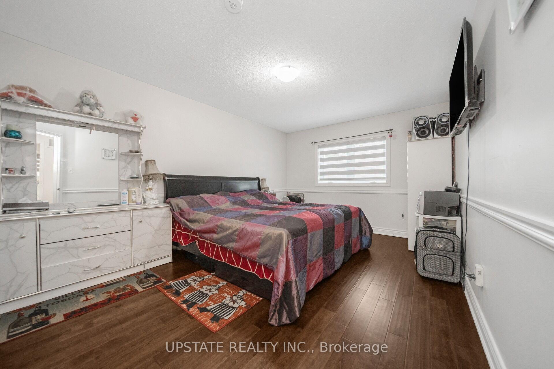 Photo 25 of 12 Bramfield Street, Brampton, Fletcher's Meadow — HOMEH