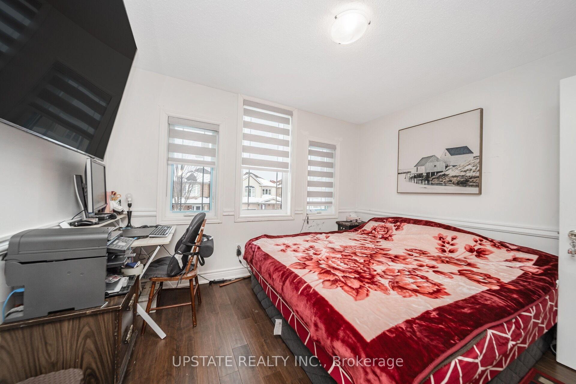 Photo 34 of 12 Bramfield Street, Brampton, Fletcher's Meadow — HOMEH