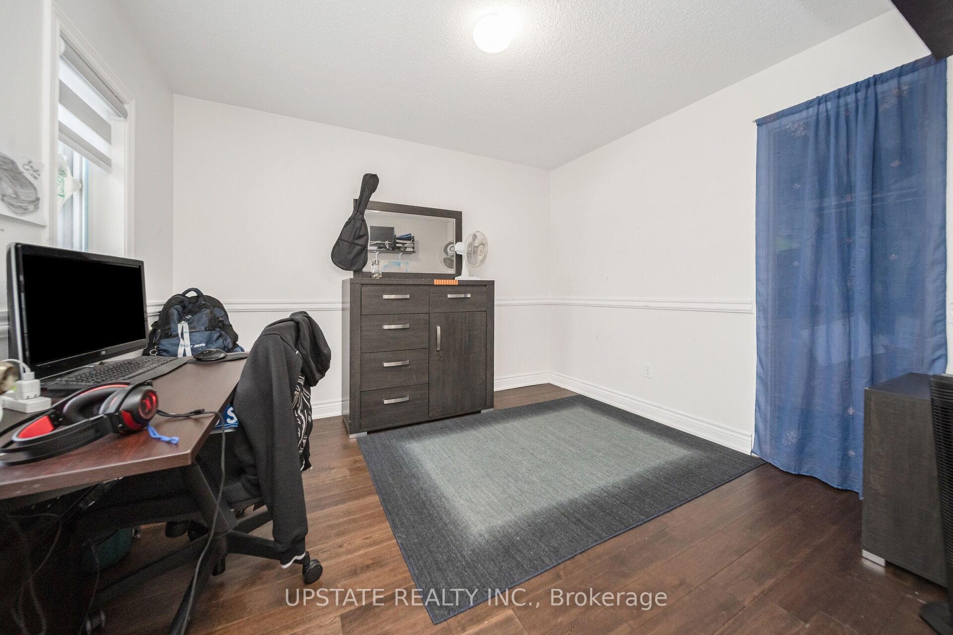 Photo 36 of 12 Bramfield Street, Brampton, Fletcher's Meadow — HOMEH