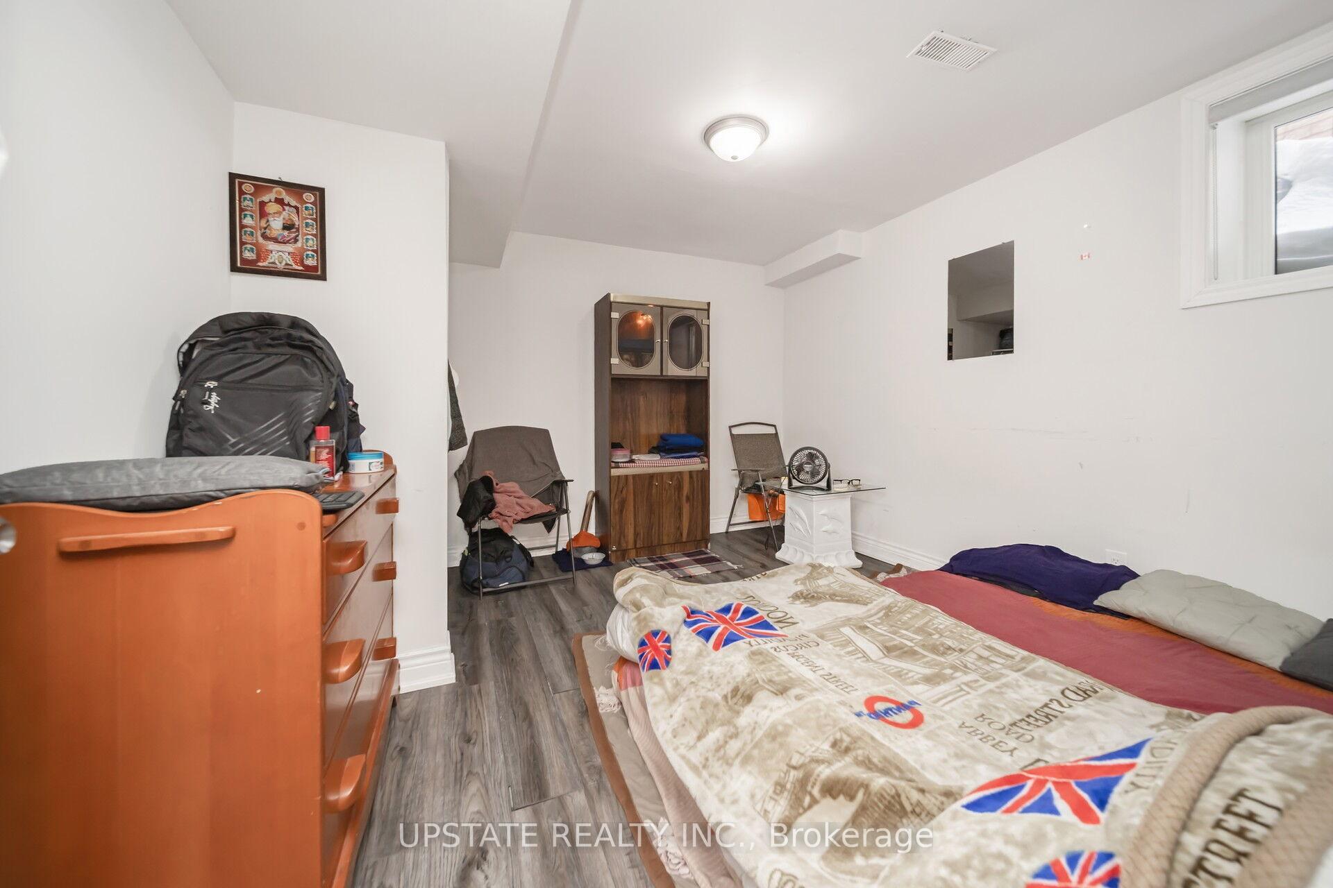 Photo 42 of 12 Bramfield Street, Brampton, Fletcher's Meadow — HOMEH