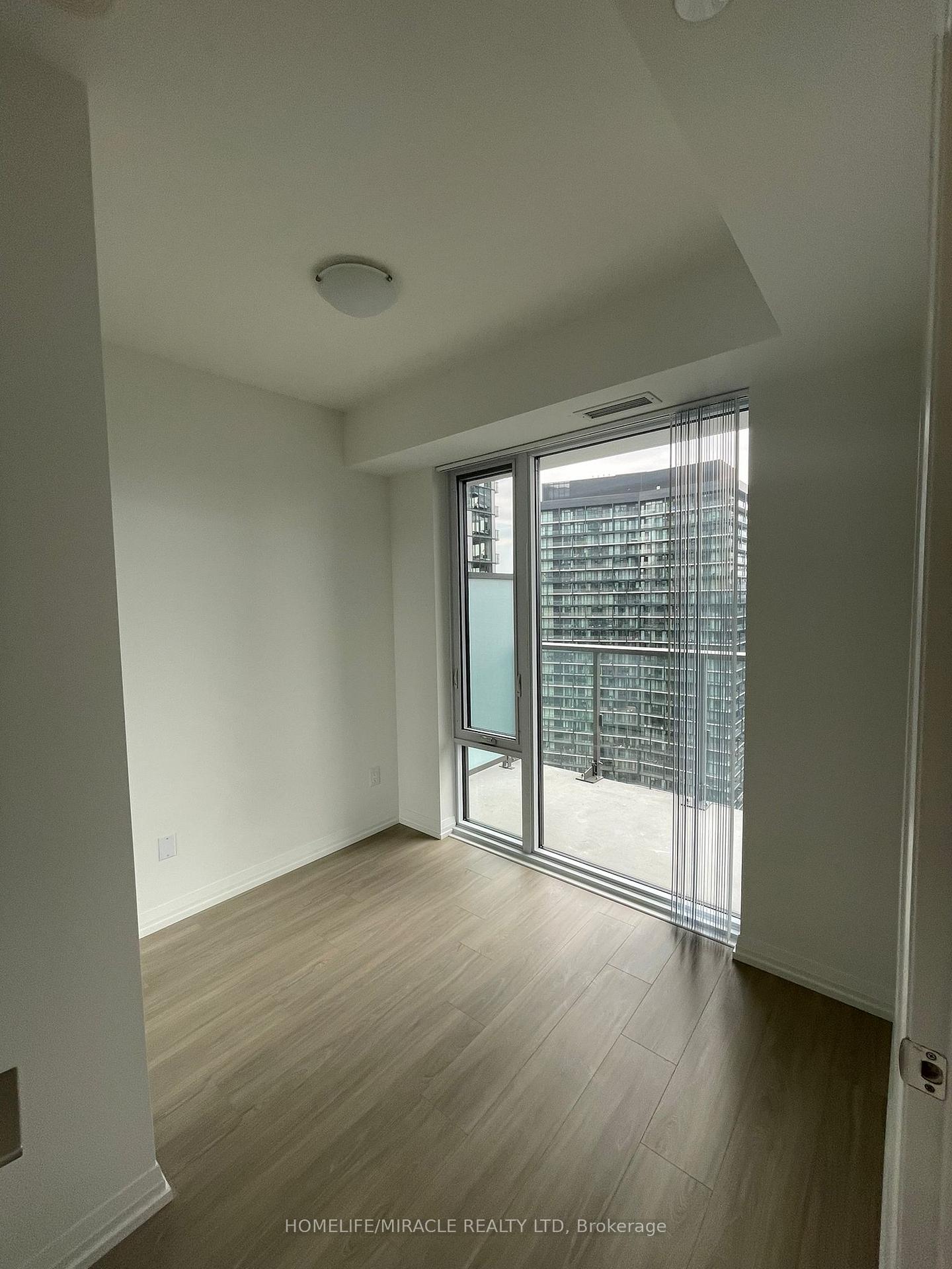 Photo 8 of Unit 3528, 28 Widmer Street, Toronto, Waterfront Communities — HOMEH