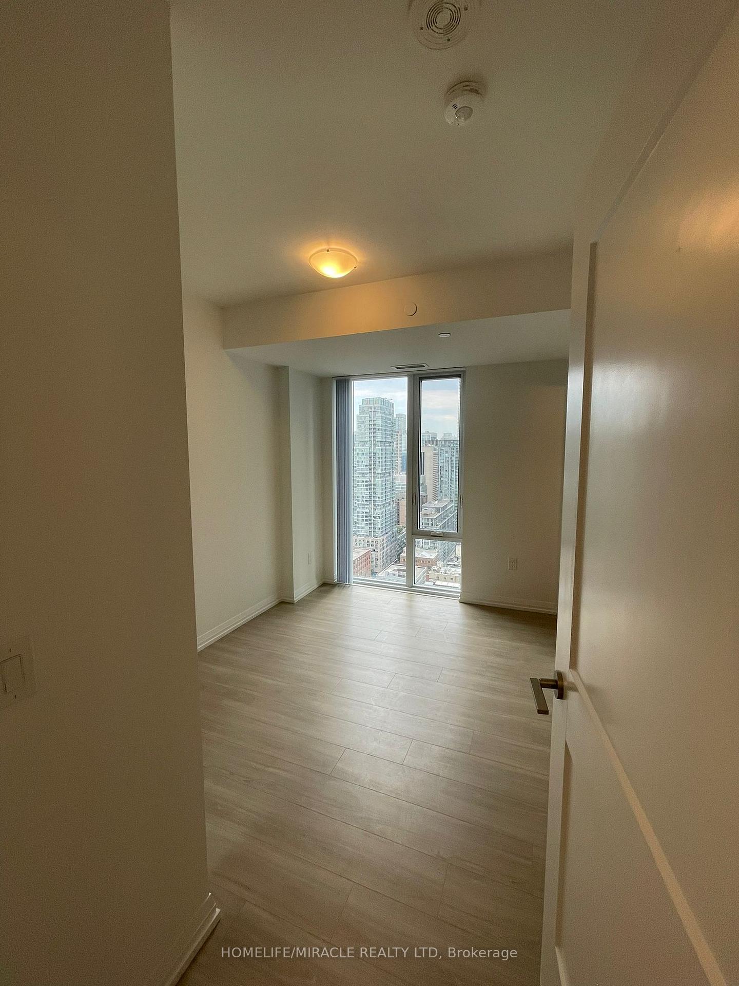 Photo 11 of Unit 3528, 28 Widmer Street, Toronto, Waterfront Communities — HOMEH