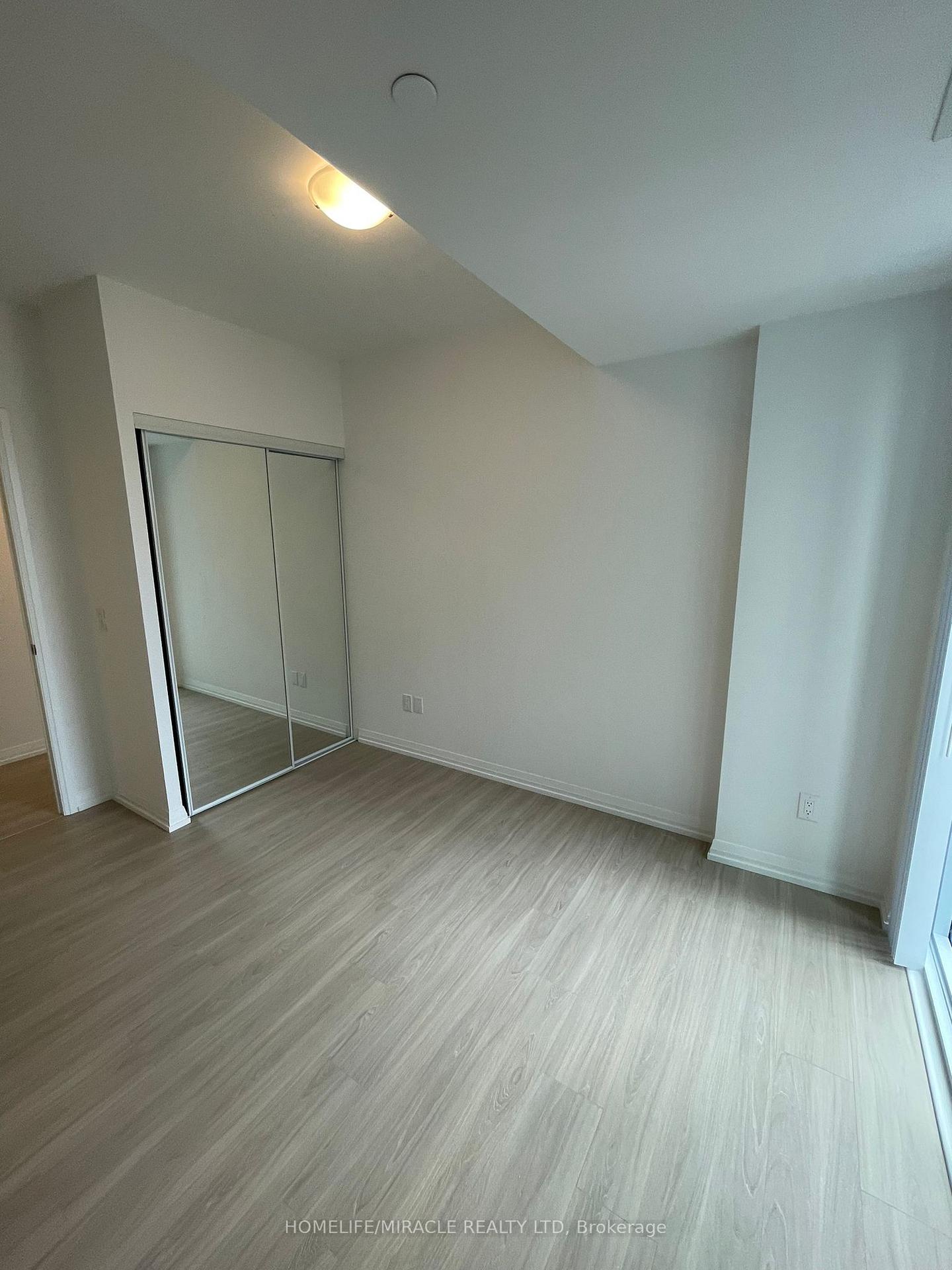 Photo 12 of Unit 3528, 28 Widmer Street, Toronto, Waterfront Communities — HOMEH