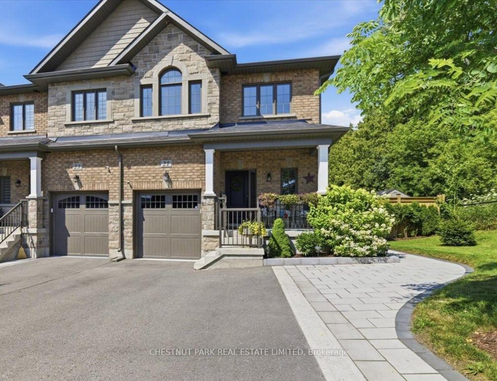 Front of 21 Gord Matthews Way