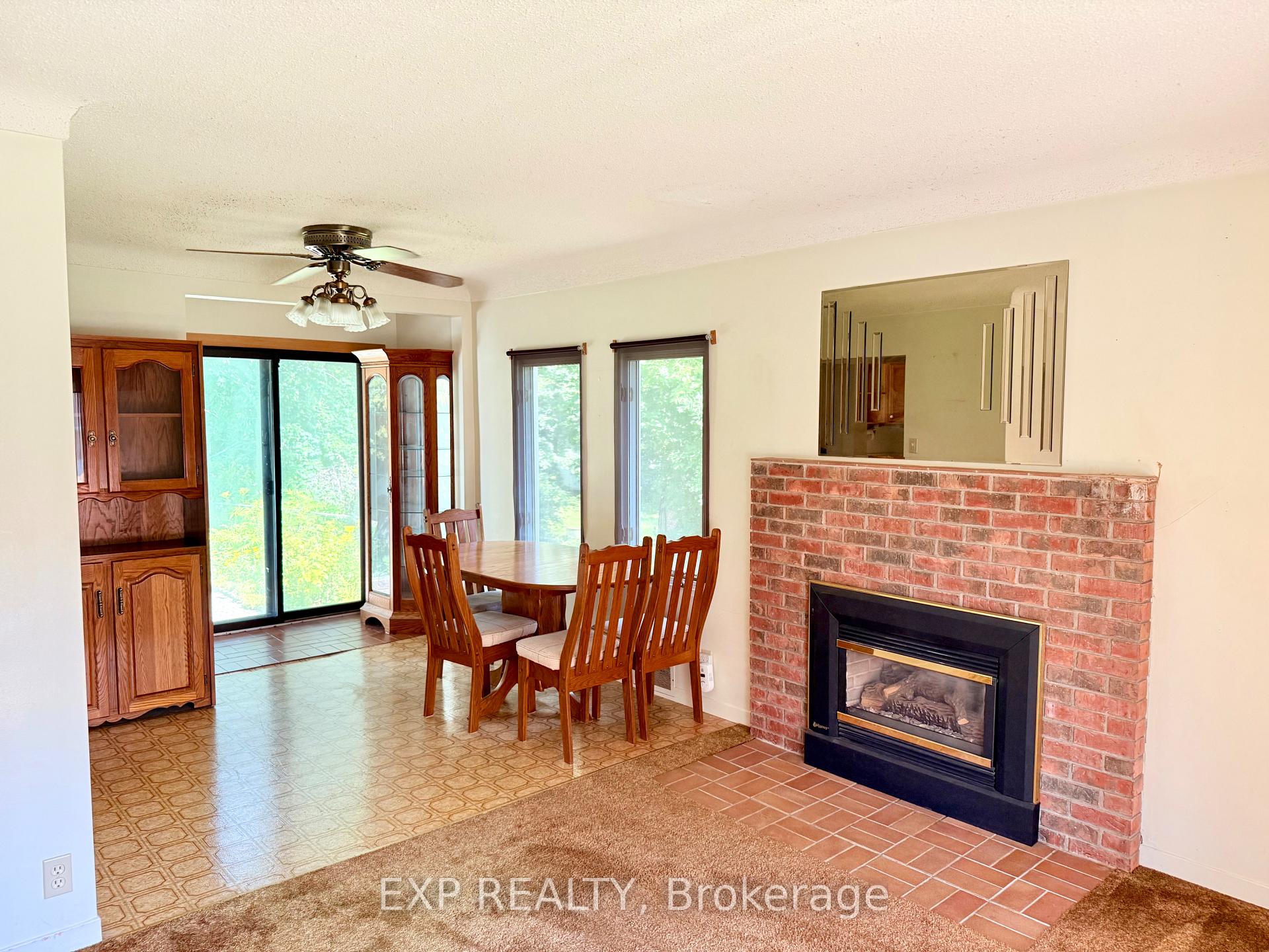 Photo 4 of 483 Pleasant Park Road, Ottawa, Alta Vista/Faircrest Heights — HOMEH