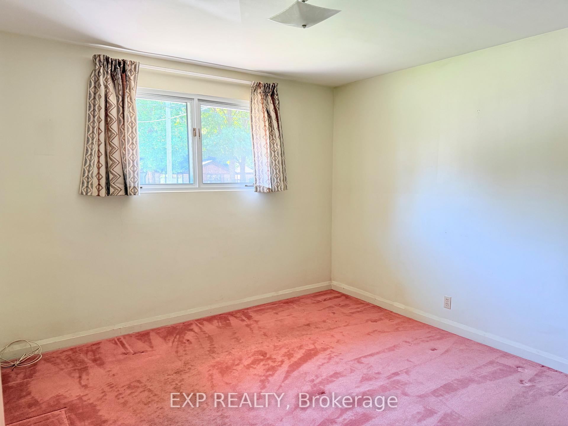Photo 7 of 483 Pleasant Park Road, Ottawa, Alta Vista/Faircrest Heights — HOMEH