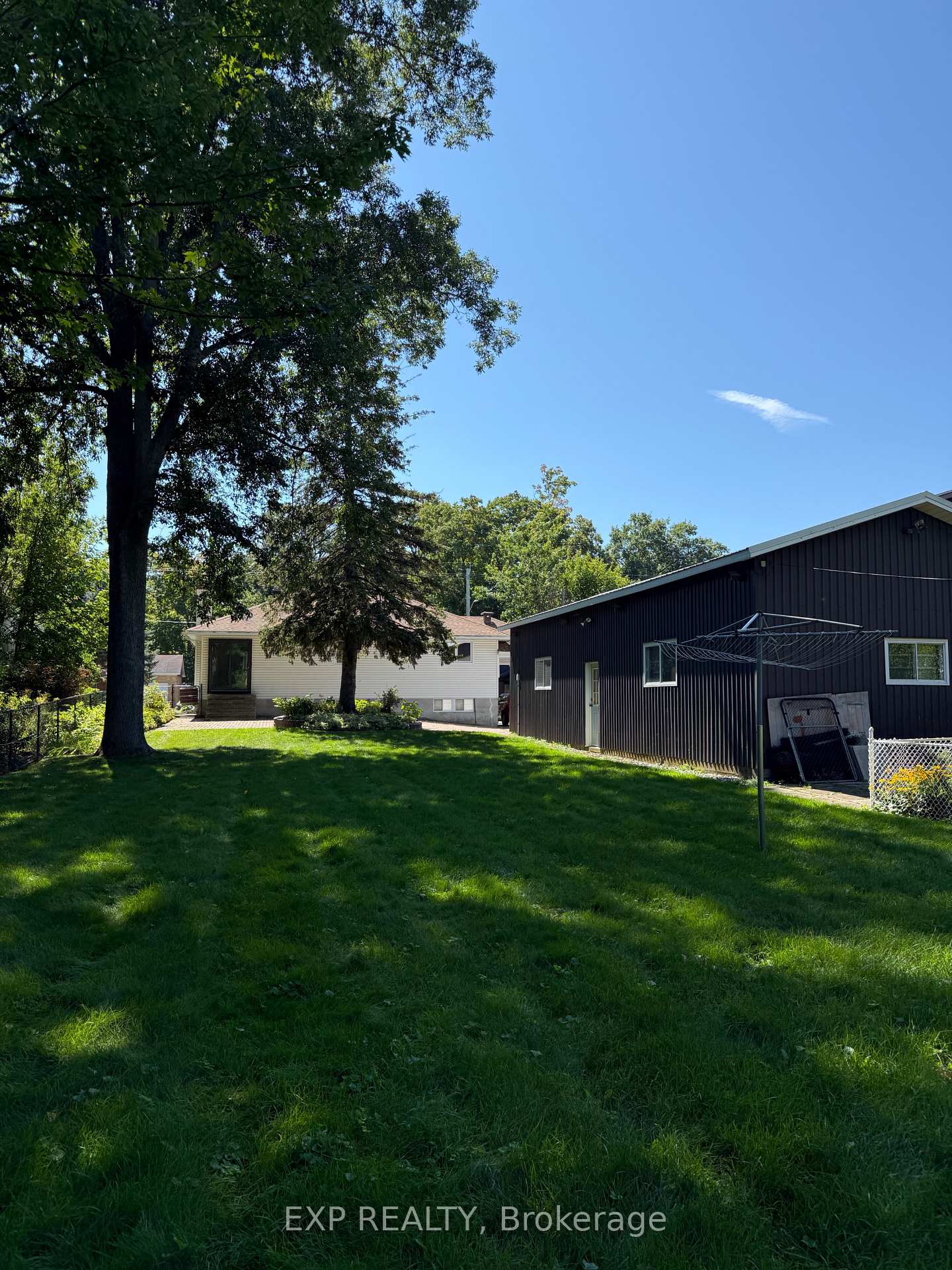 Photo 12 of 483 Pleasant Park Road, Ottawa, Alta Vista/Faircrest Heights — HOMEH