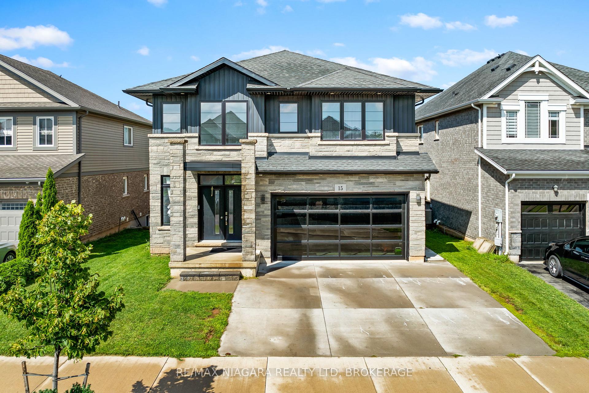 Photo 1 of 15 Myrtle Street, Pelham, Fonthill — HOMEH