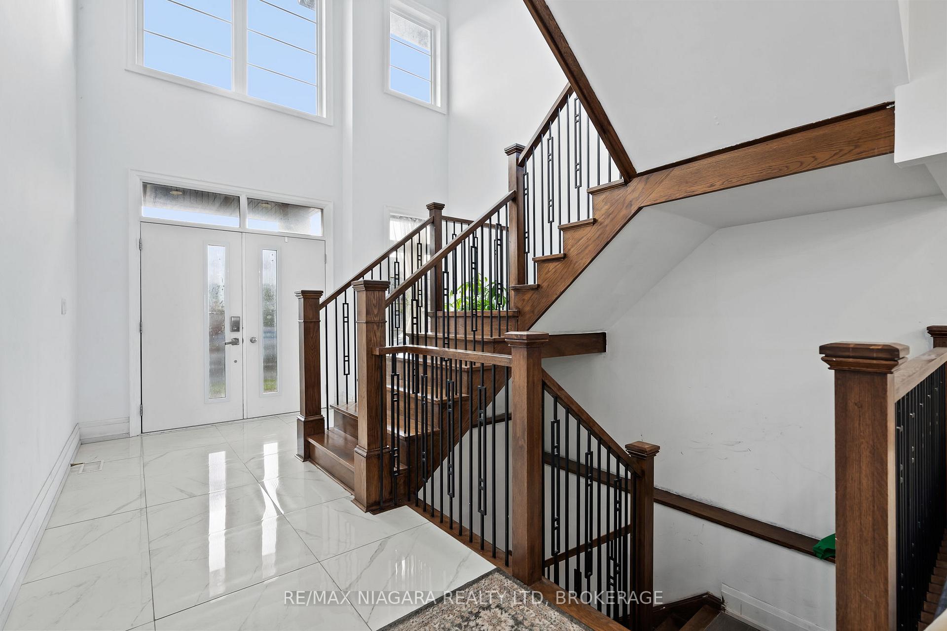 Photo 26 of 15 Myrtle Street, Pelham, Fonthill — HOMEH