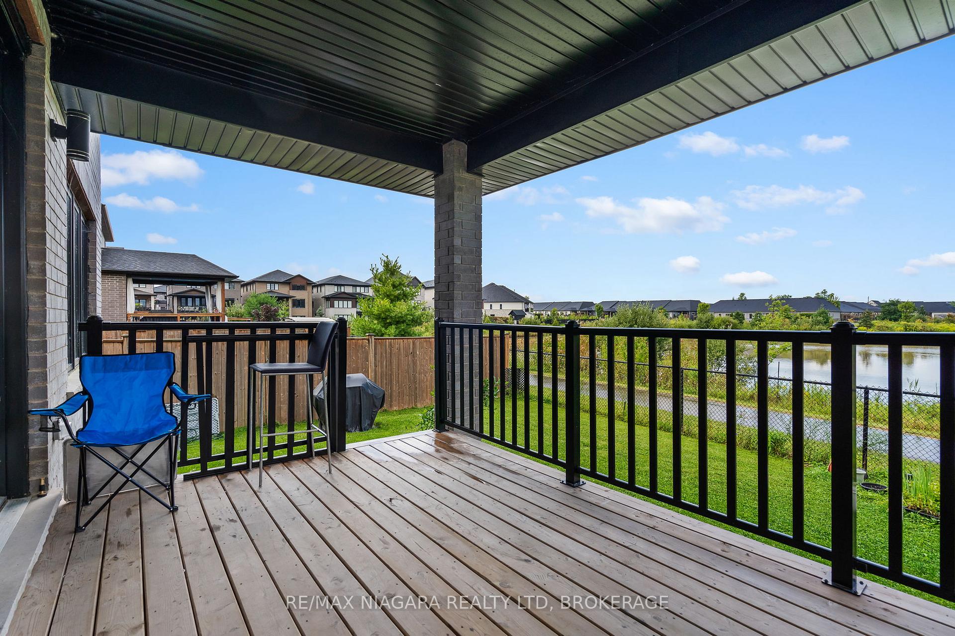 Photo 33 of 15 Myrtle Street, Pelham, Fonthill — HOMEH