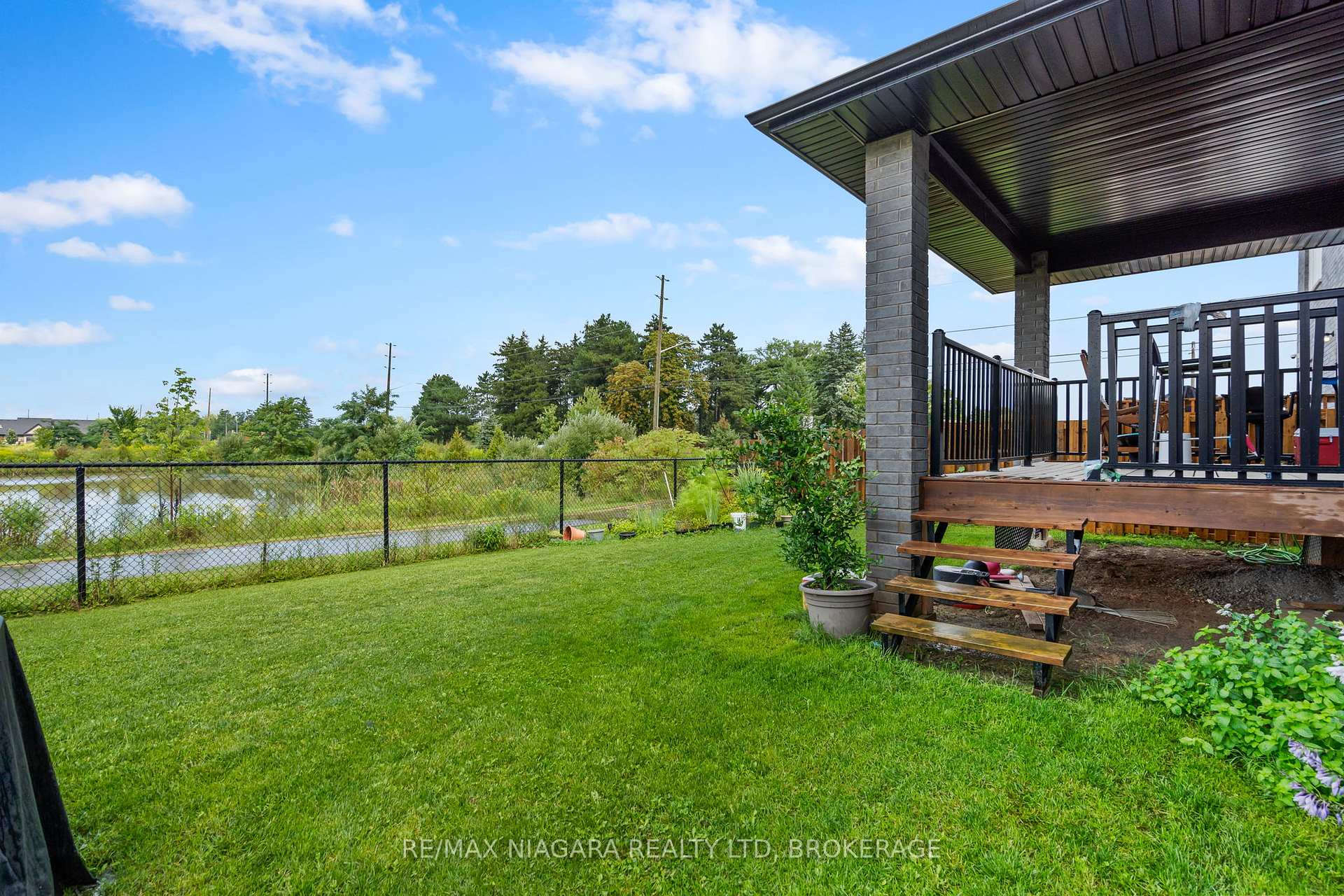 Photo 34 of 15 Myrtle Street, Pelham, Fonthill — HOMEH