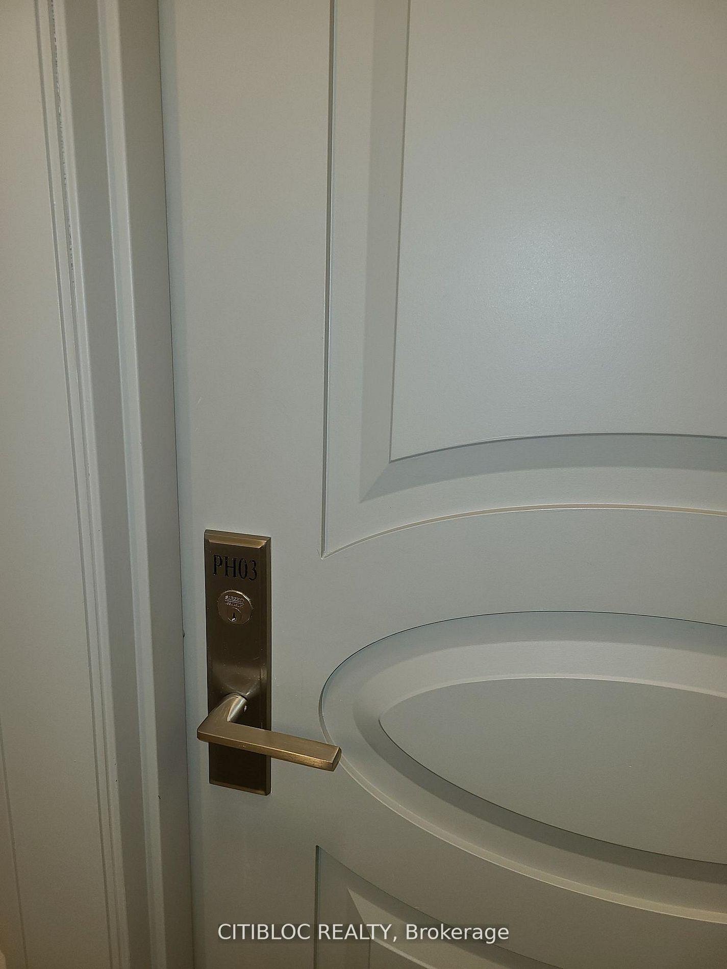 Photo 3 of Unit PH3, 9085 Jane Street, Vaughan, Concord — HOMEH