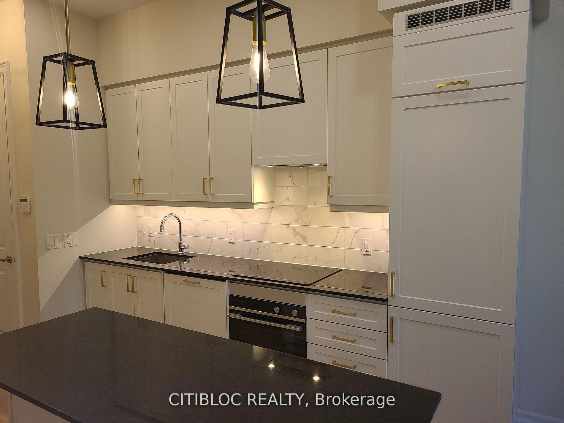 Photo 5 of Unit PH3, 9085 Jane Street, Vaughan, Concord — HOMEH