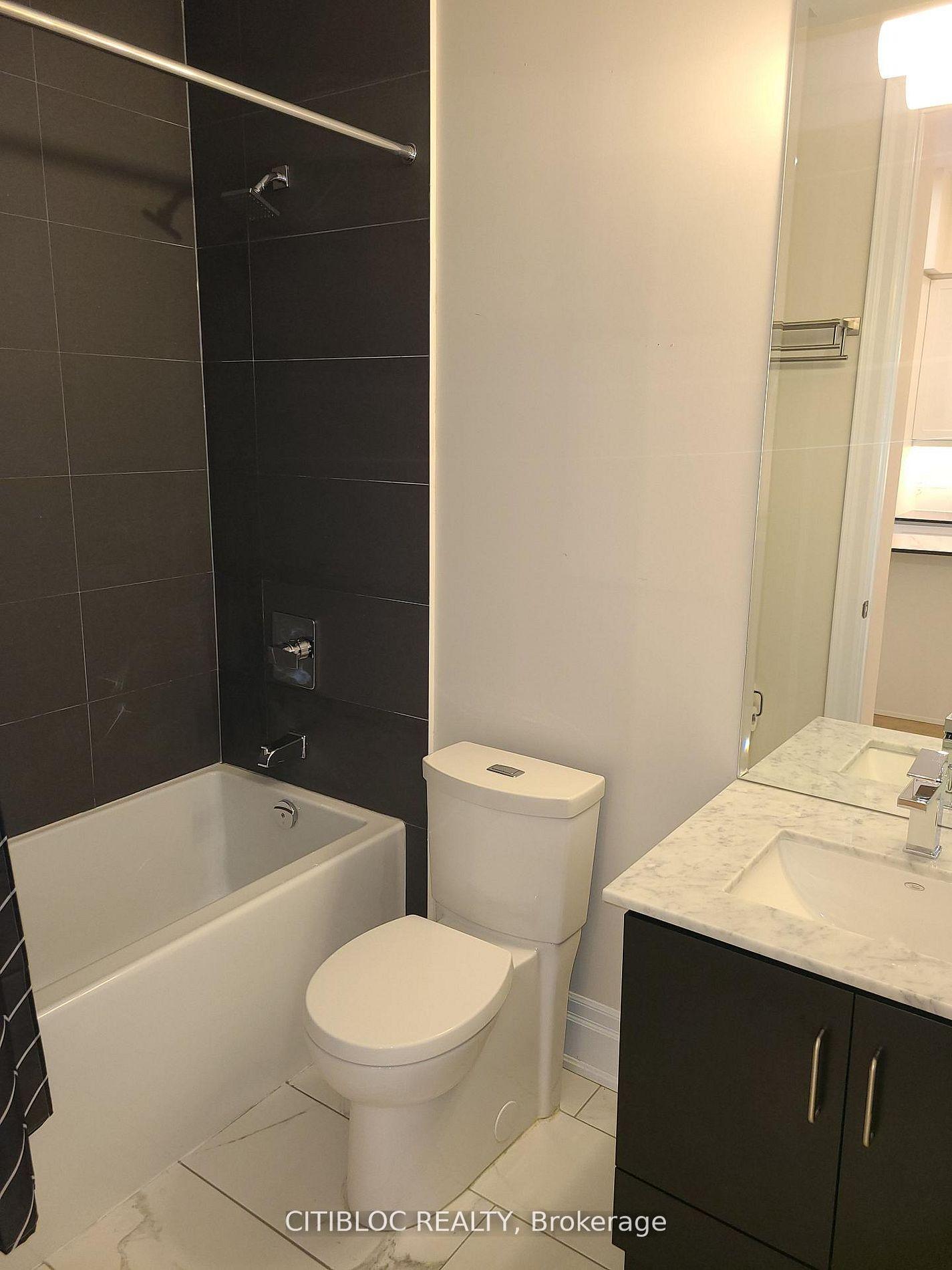 Photo 15 of Unit PH3, 9085 Jane Street, Vaughan, Concord — HOMEH