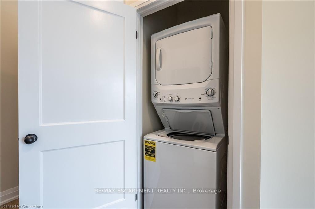 Photo 11 of Unit A, 728 Eleventh Avenue, Hamilton, Hampton Heights — HOMEH