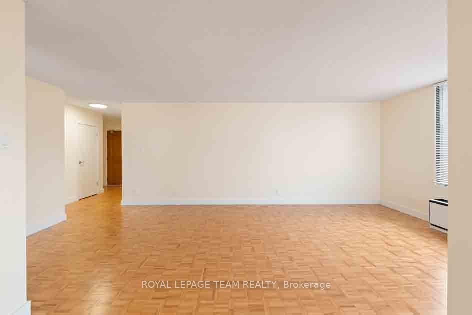 Photo 5 of Unit 901, 40 Arthur Street, Ottawa, West Centre Town — HOMEH