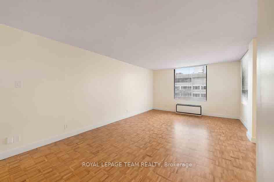 Photo 7 of Unit 901, 40 Arthur Street, Ottawa, West Centre Town — HOMEH