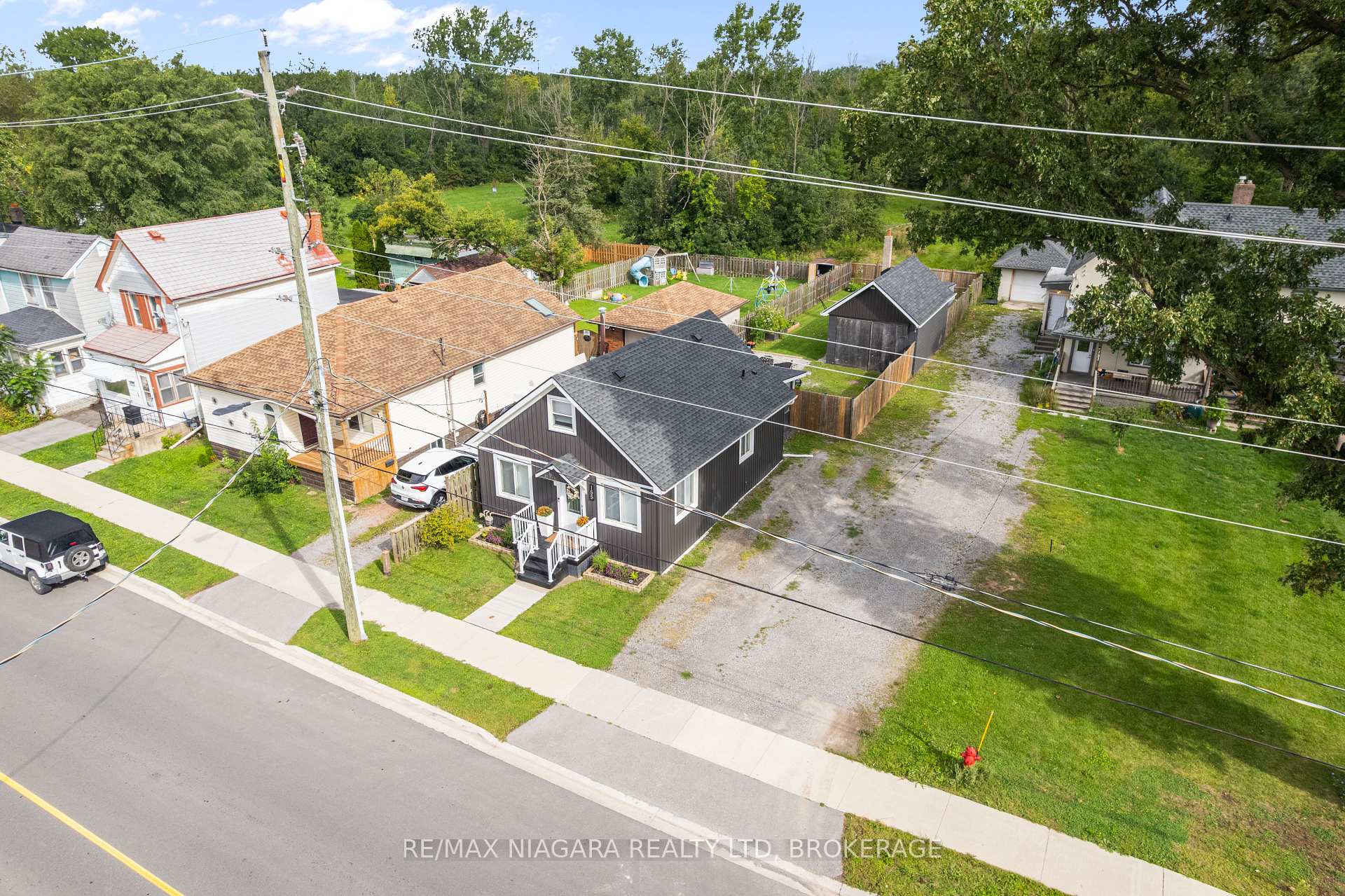 Photo 30 of 155 Broadway Street, Welland, Broadway — HOMEH