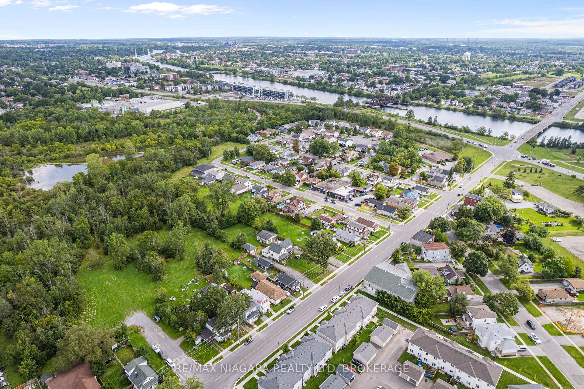 Photo 37 of 155 Broadway Street, Welland, Broadway — HOMEH
