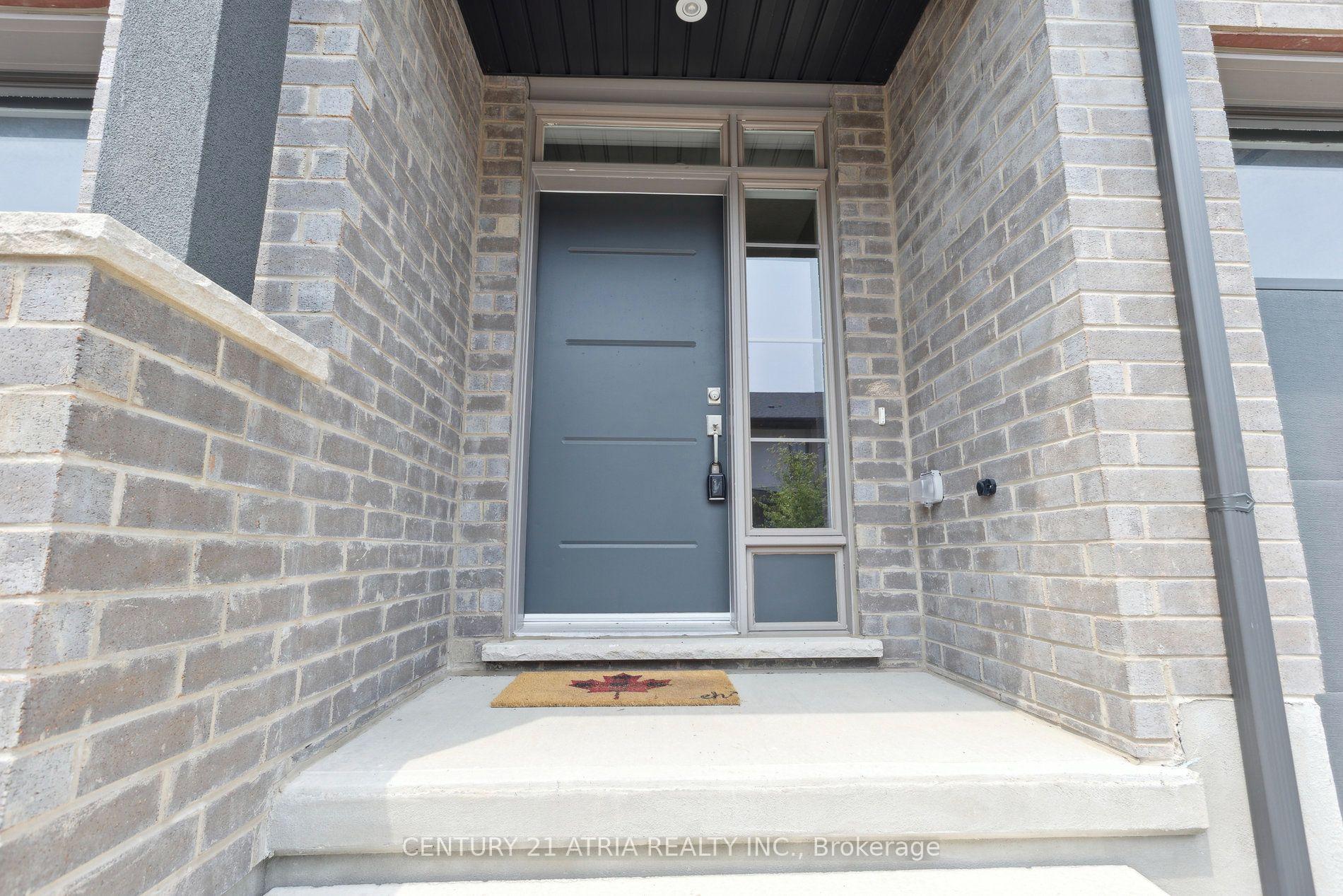 Photo 3 of 36 Steele Crescent, Guelph, St. Patrick's Ward — HOMEH