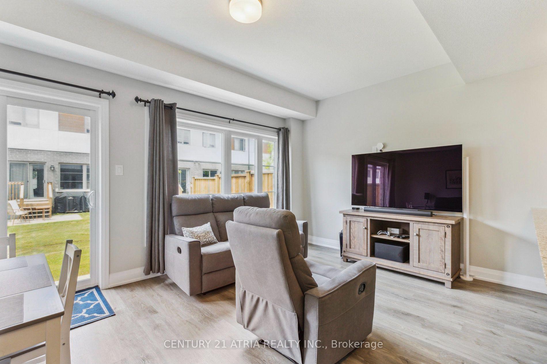 Photo 17 of 36 Steele Crescent, Guelph, St. Patrick's Ward — HOMEH