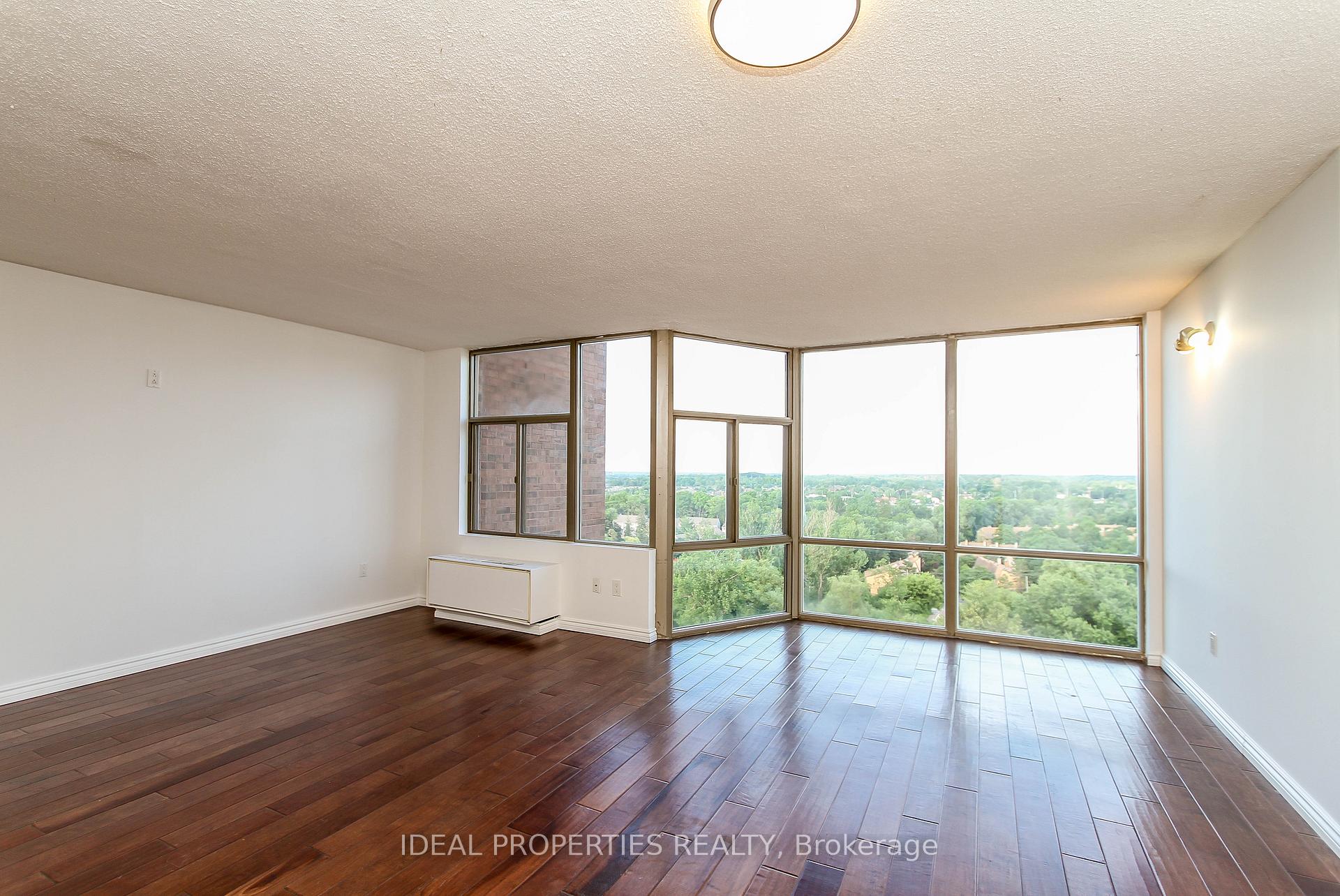 Photo 16 of Unit 1701, 2759 Carousel Crescent, Ottawa, Emerald Woods/Sawmill Creek — HOMEH