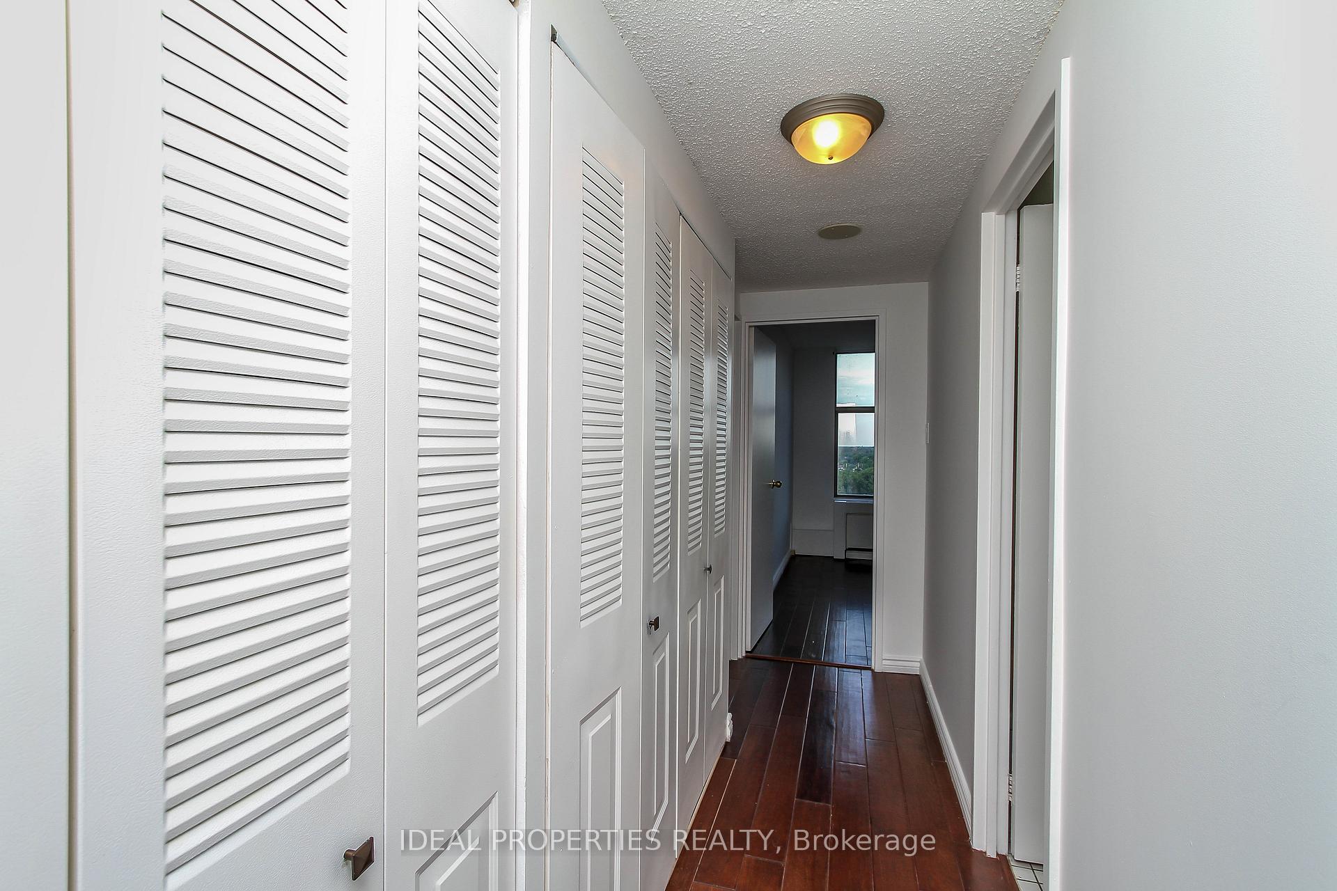 Photo 20 of Unit 1701, 2759 Carousel Crescent, Ottawa, Emerald Woods/Sawmill Creek — HOMEH