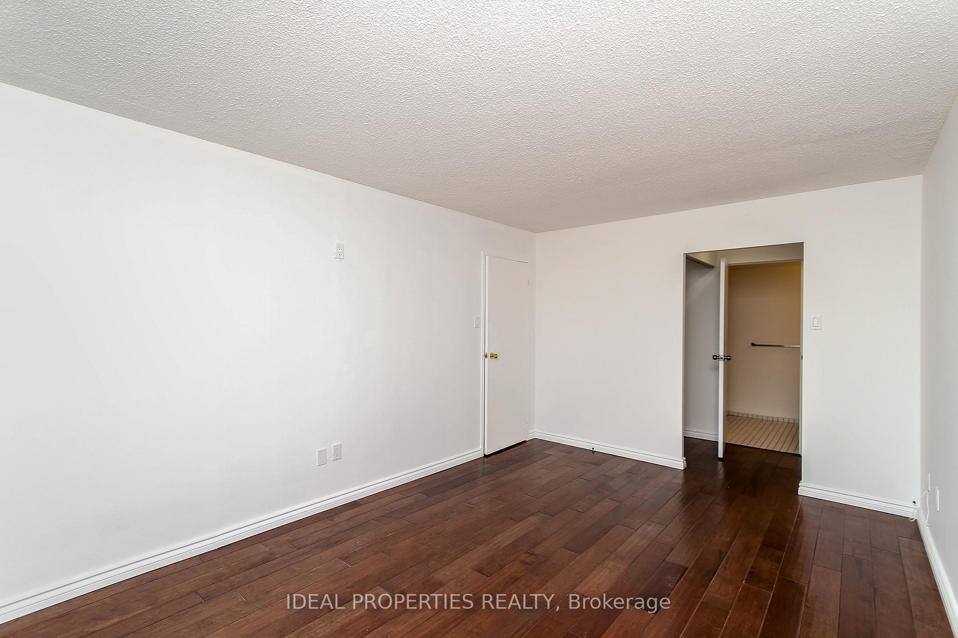 Photo 22 of Unit 1701, 2759 Carousel Crescent, Ottawa, Emerald Woods/Sawmill Creek — HOMEH