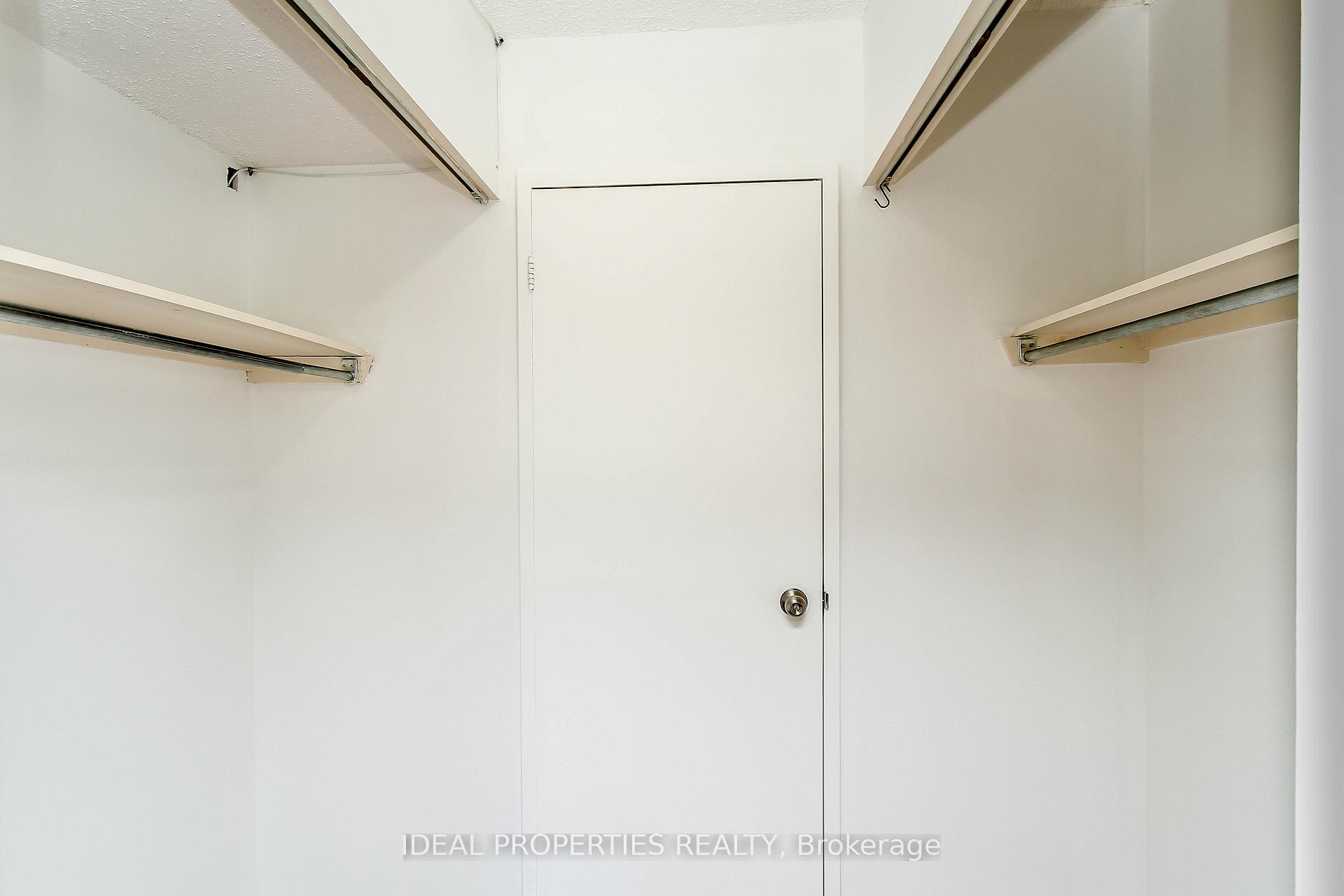 Photo 23 of Unit 1701, 2759 Carousel Crescent, Ottawa, Emerald Woods/Sawmill Creek — HOMEH